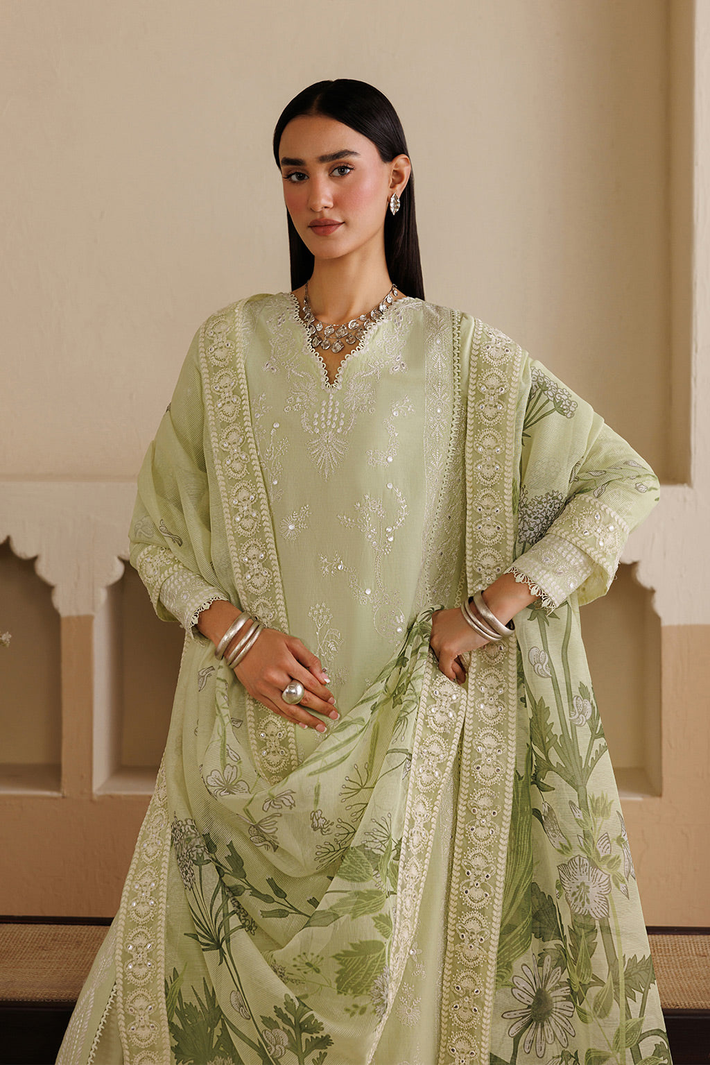 Emaan Adeel | Viva Pret | TENORA - P0124