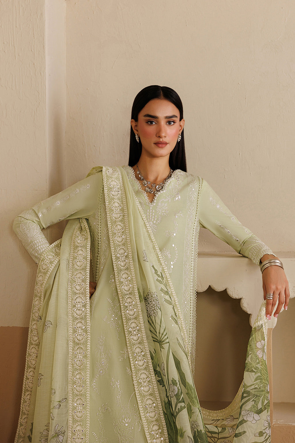 Emaan Adeel | Viva Pret | TENORA - P0124