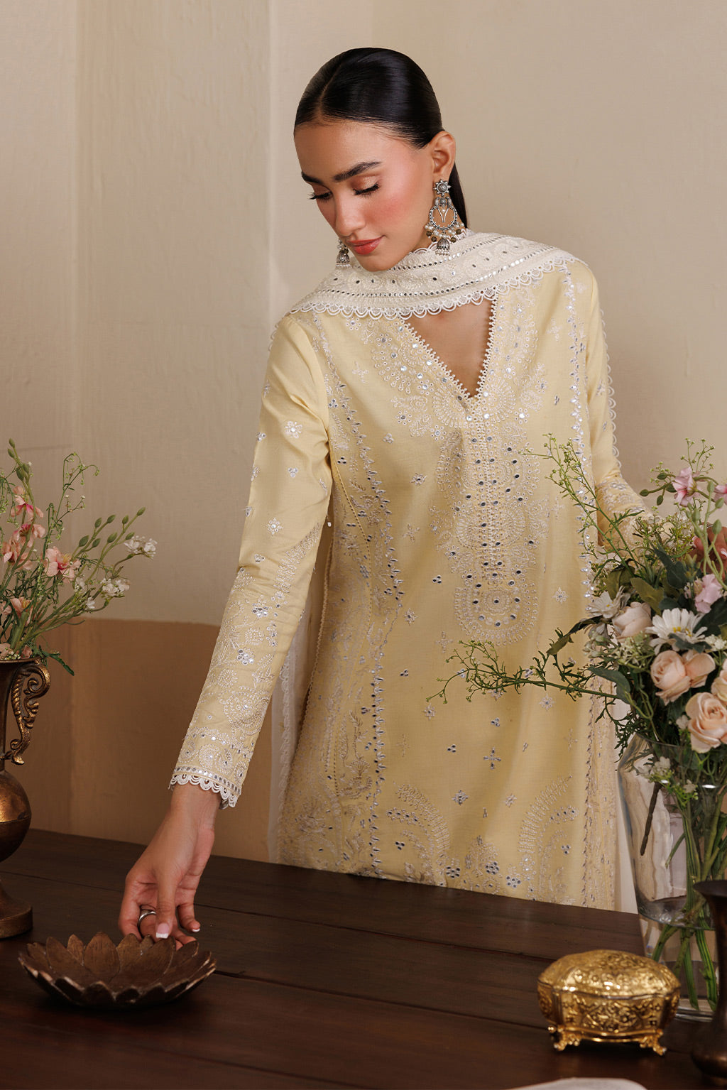 Emaan Adeel | Viva Pret | NOSTALIGA - P0125