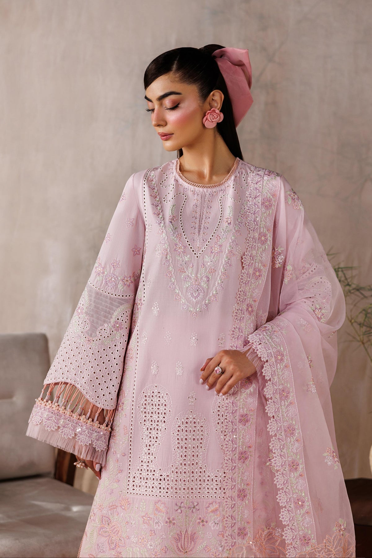 Akbar Aslam | Elea Lawn 26 | Porcelain