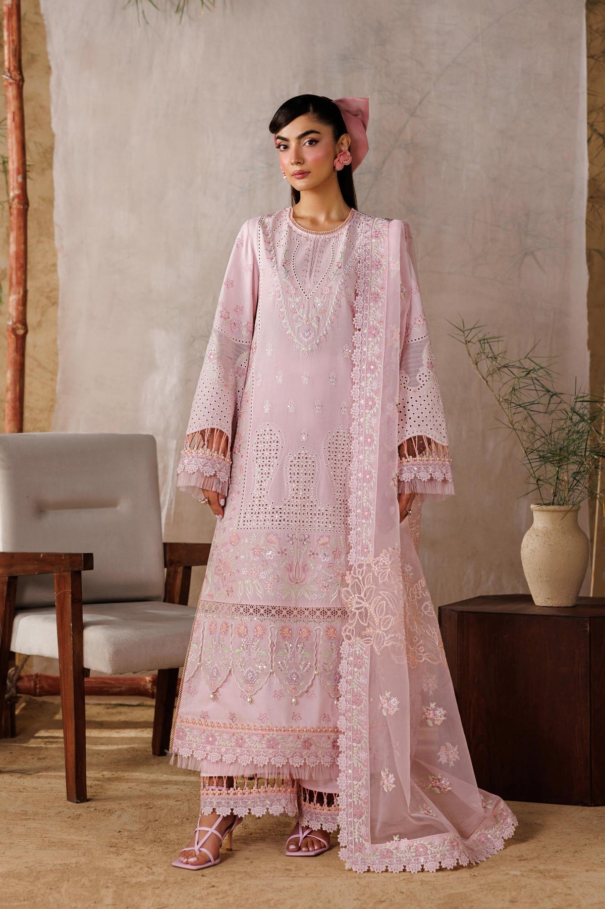 Akbar Aslam | Elea Lawn 26 | Porcelain