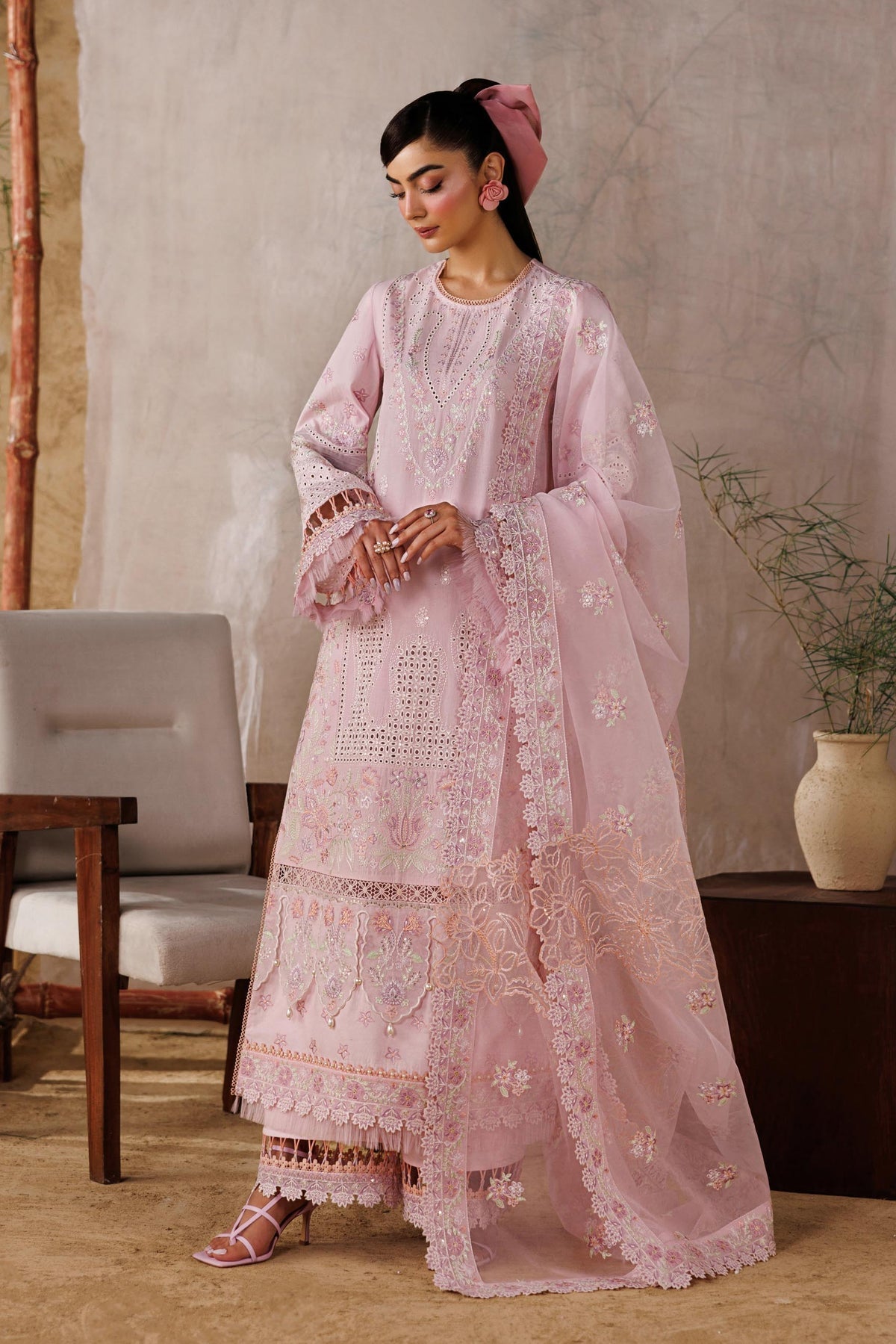 Akbar Aslam | Elea Lawn 26 | Porcelain