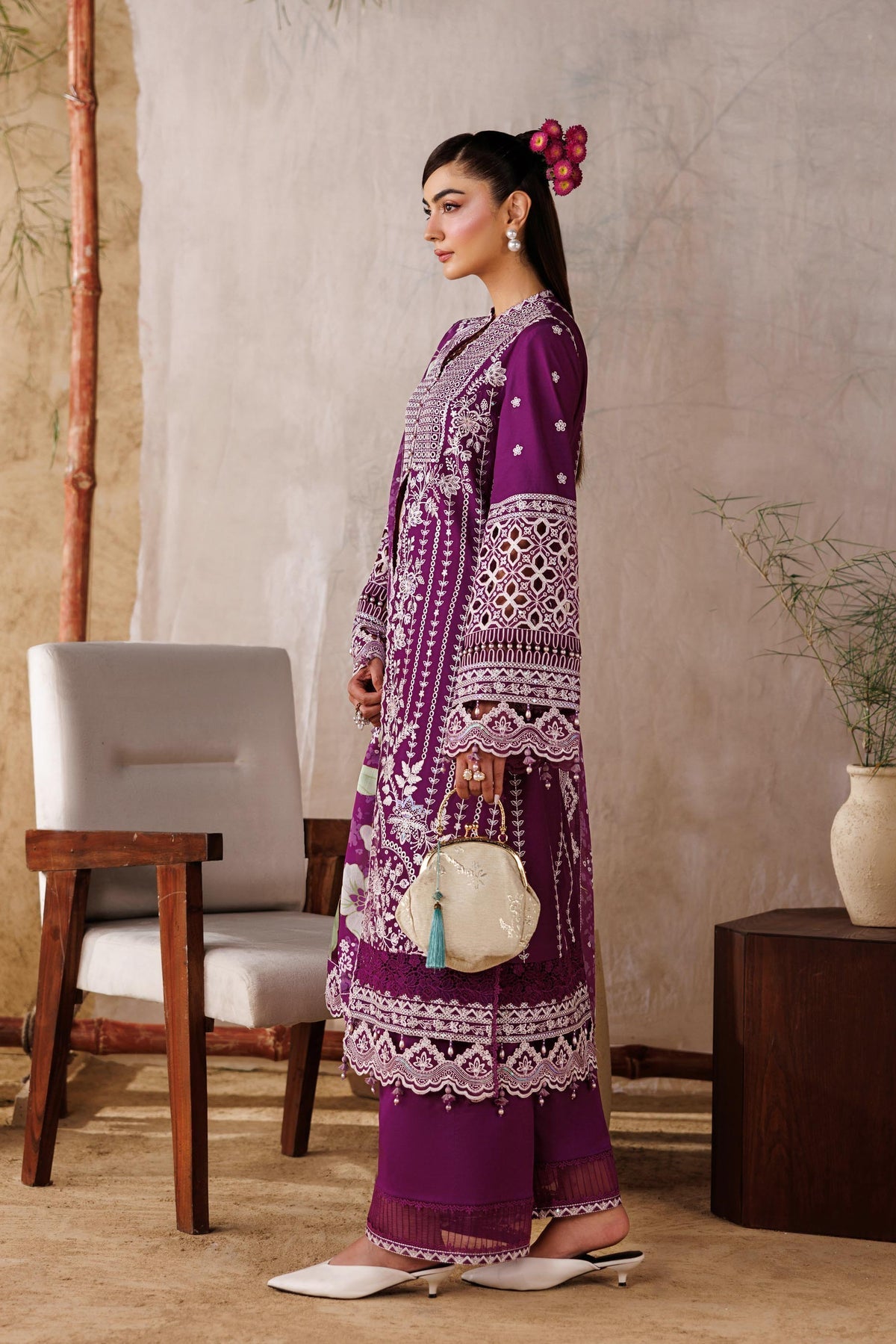 Akbar Aslam | Elea Lawn 26 | Tenebris