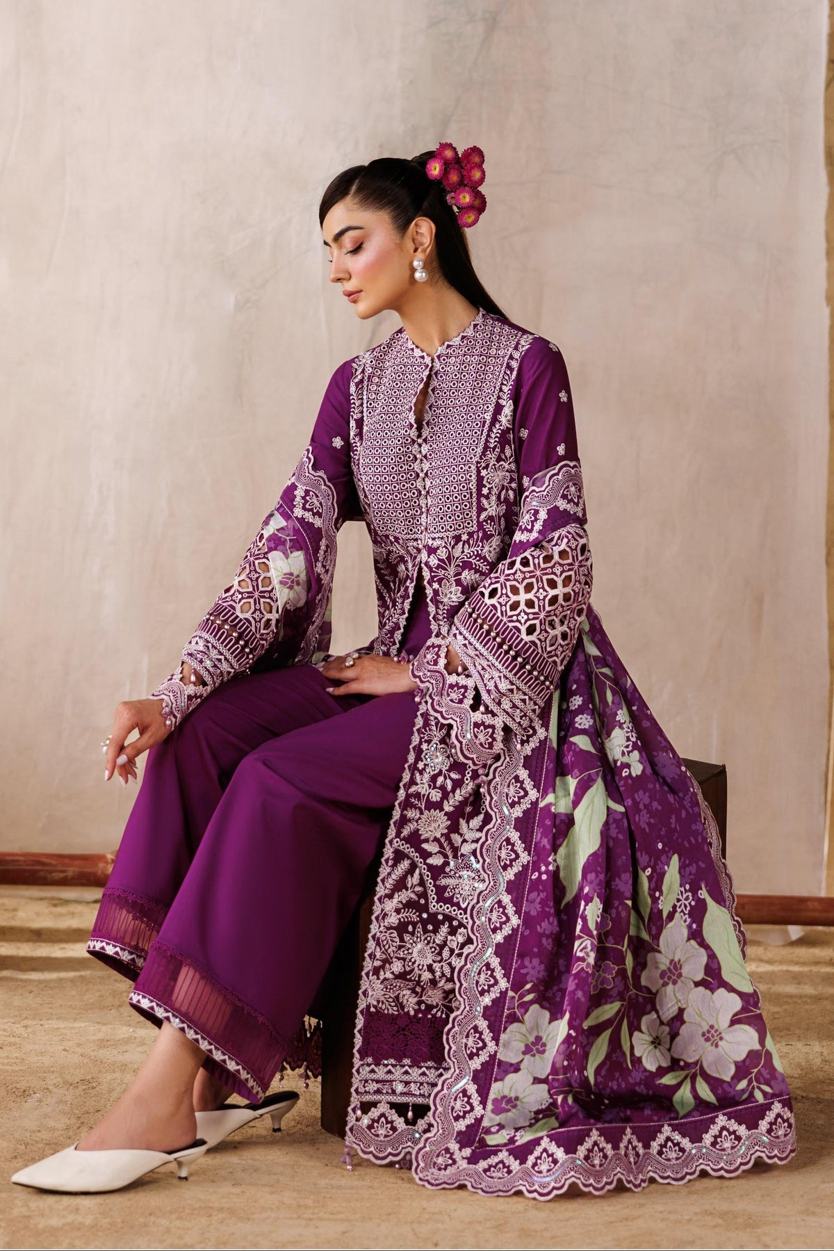 Akbar Aslam | Elea Lawn 26 | Tenebris