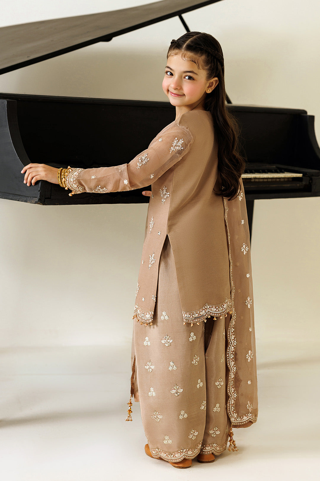 Alizeh | AYMAL V4 - LUXURY BAMBER CHIFFON '26 | AFK-BCH-1007-Dise