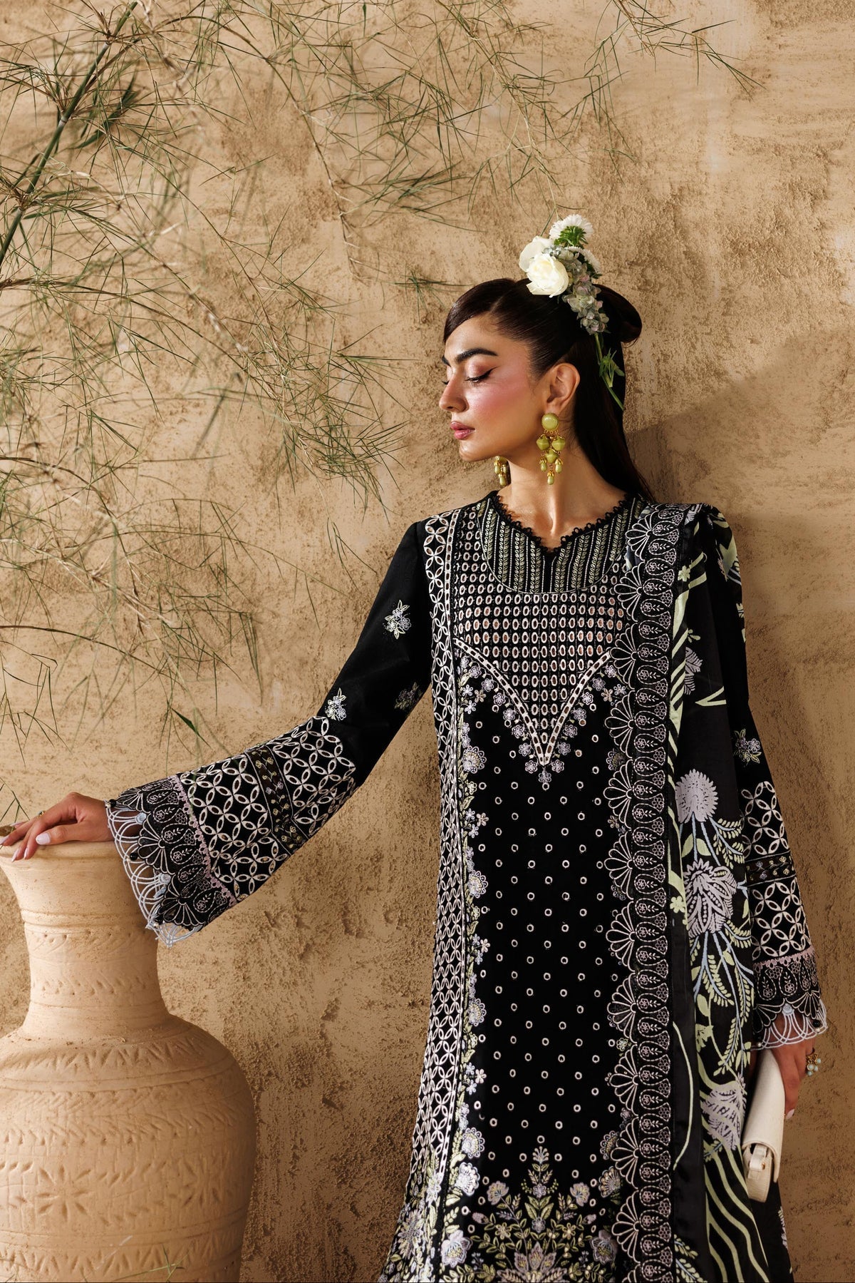 Akbar Aslam | Elea Lawn 26 | Alesse