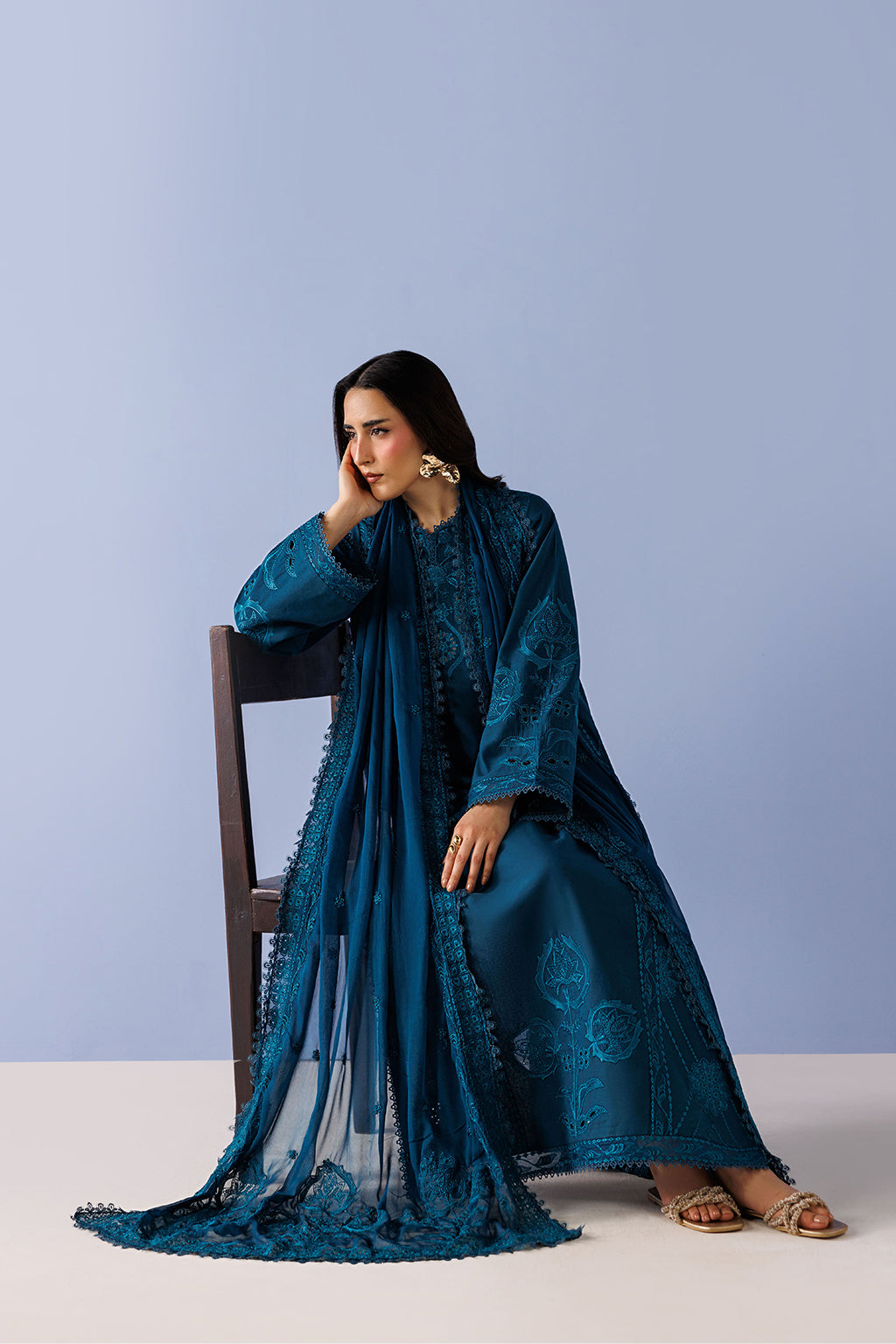 Emaan Adeel | Elevated Essentials '26 | AVENOIR - P0132