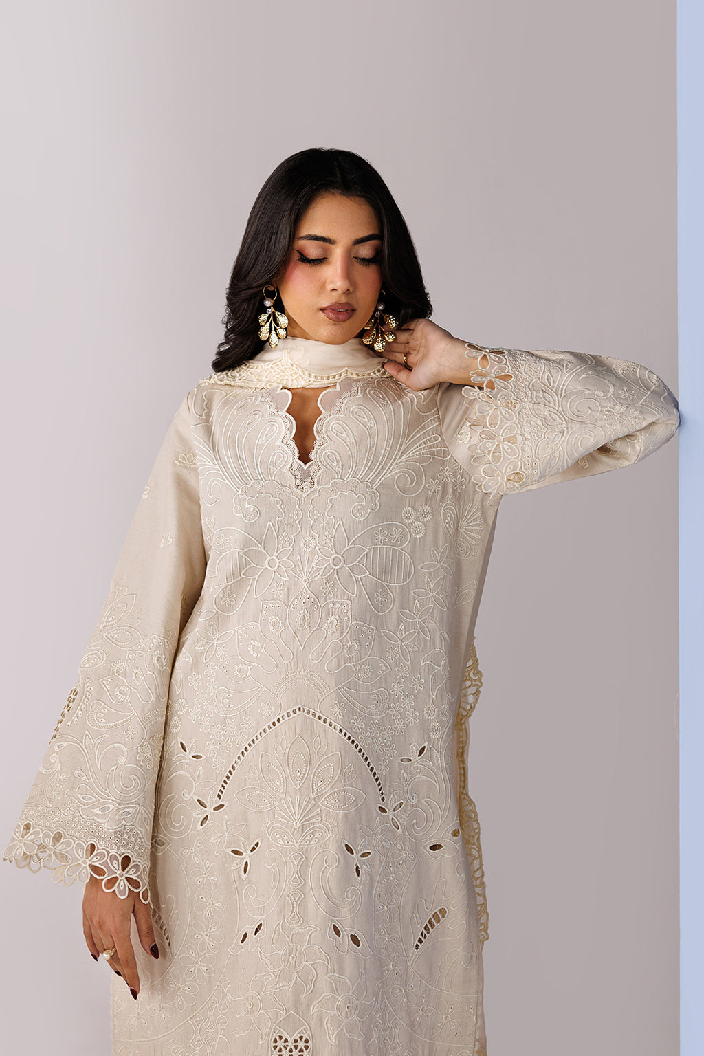 Emaan Adeel | Elevated Essentials '26 | VEYRA - P0133
