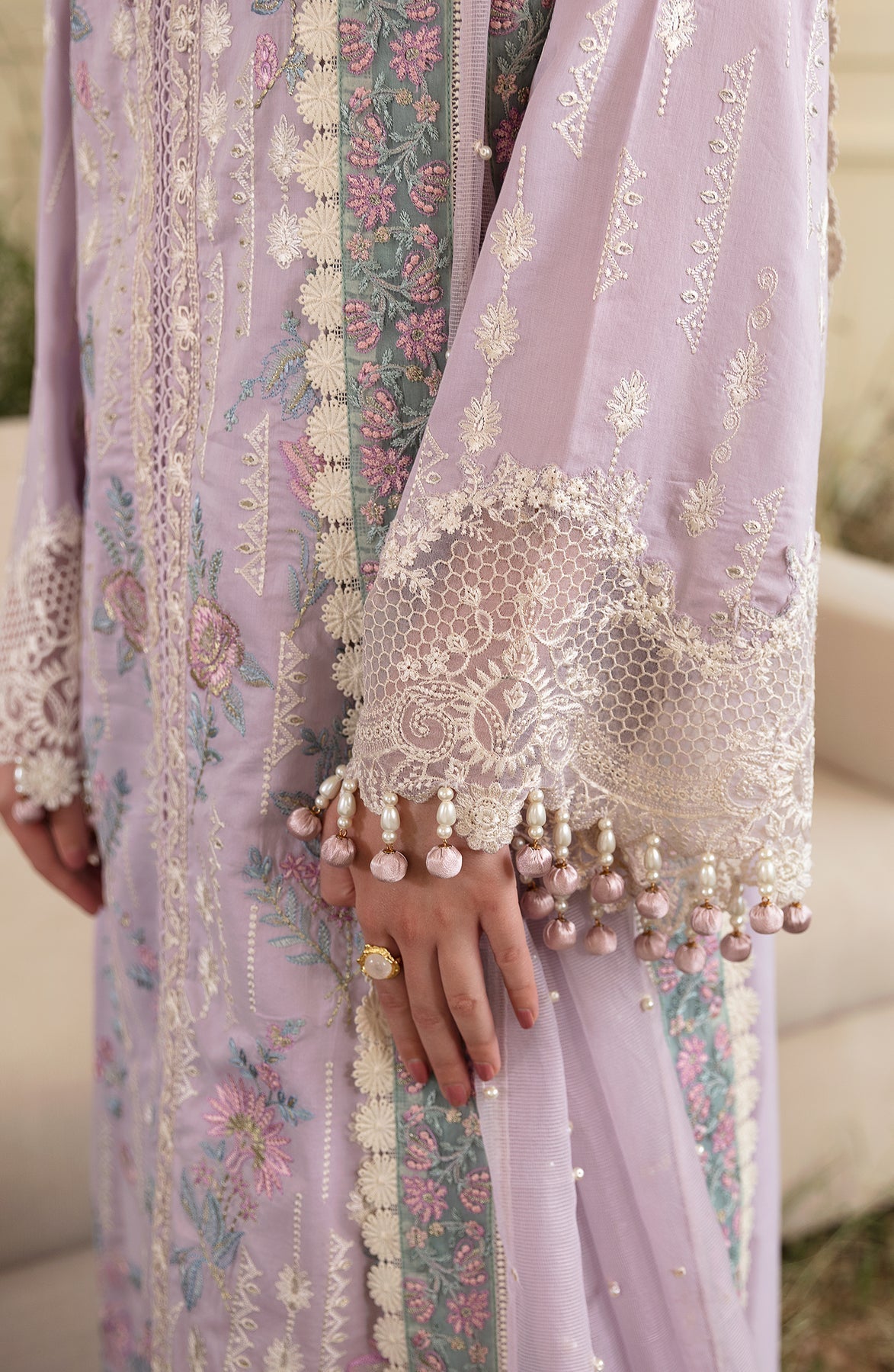 Zevk | Flora Festive Lawn | FLORA