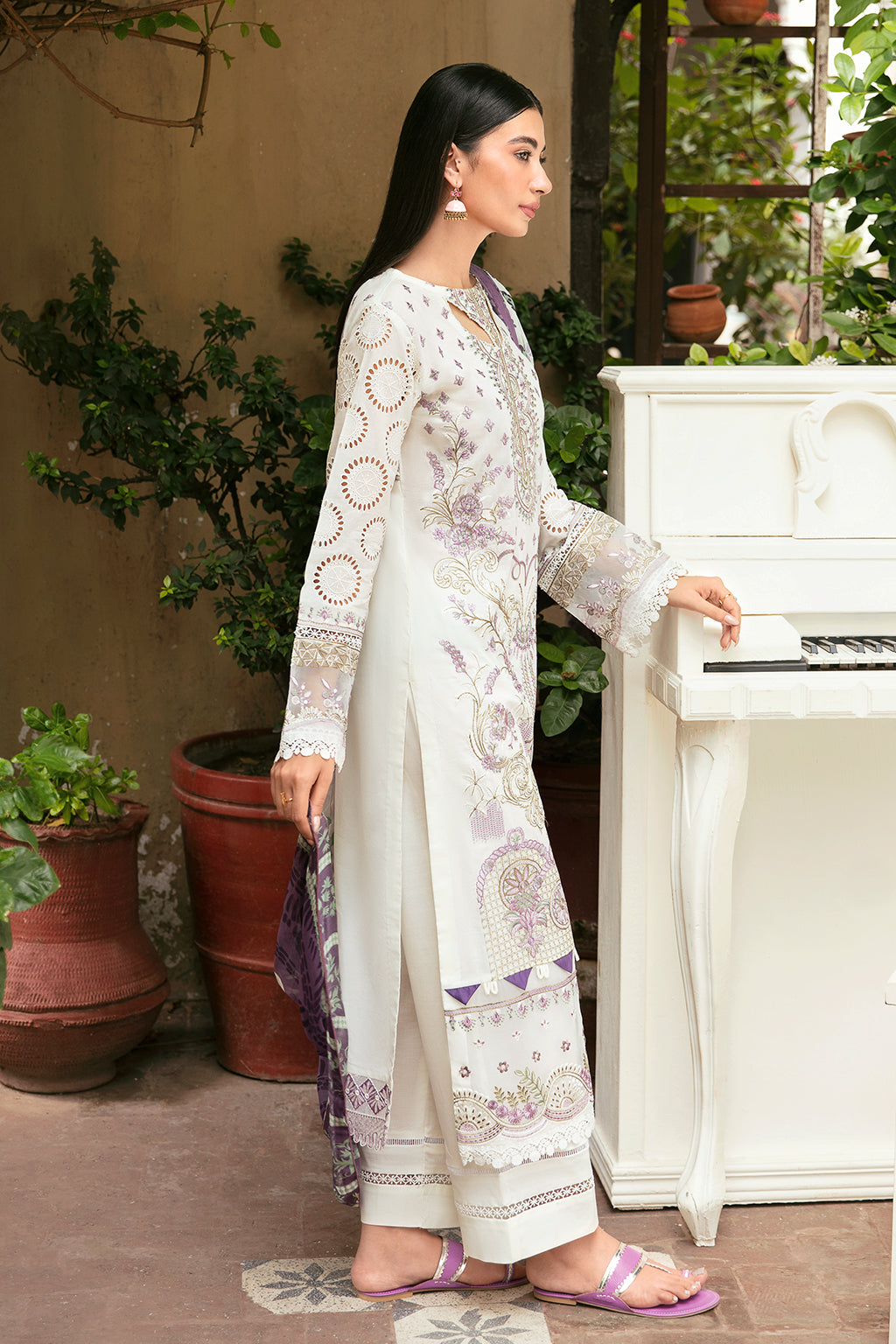 Ramsha | Luxury Lawn 24 | L-809 - House Of Anaya