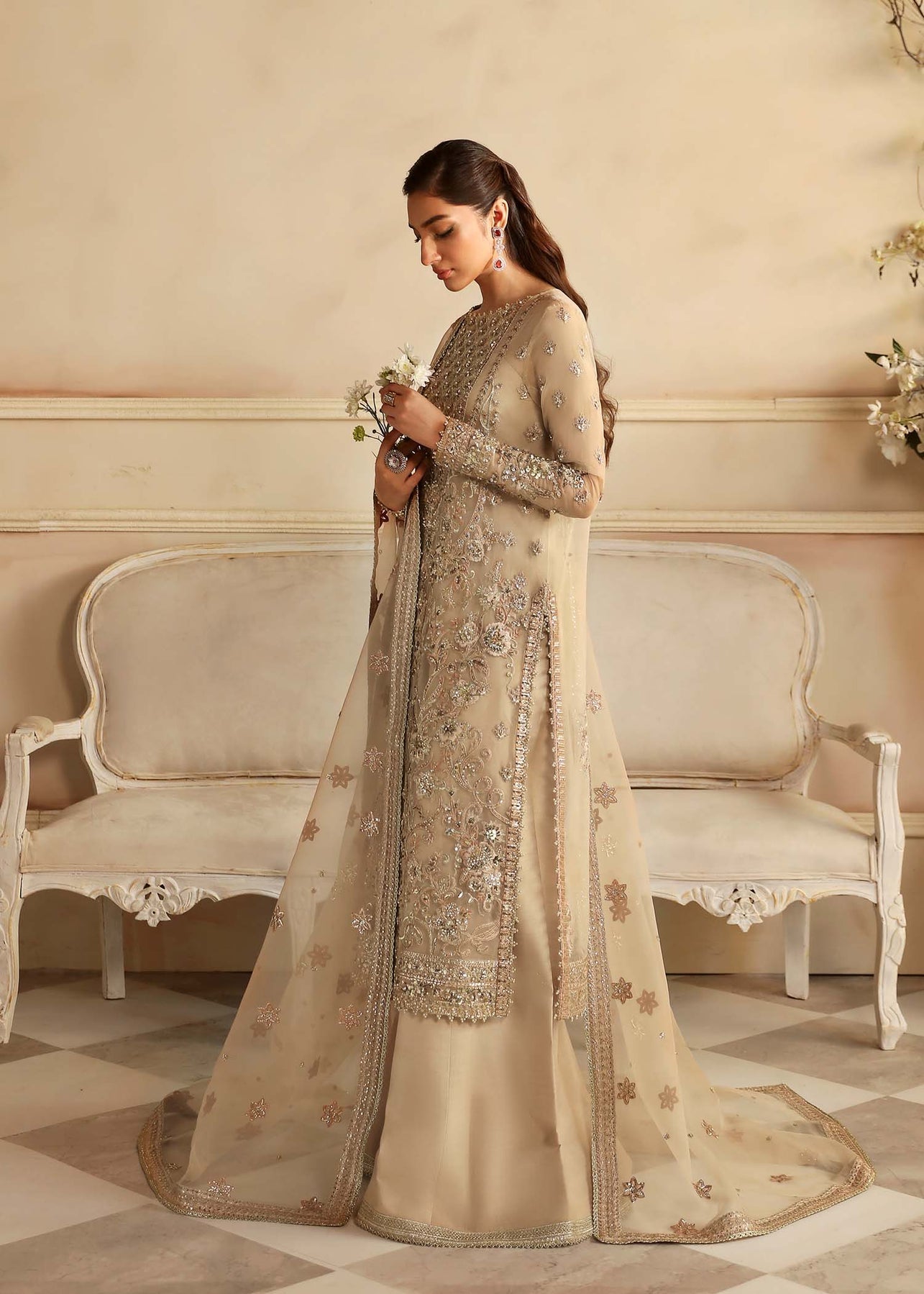 Akbar Aslam | Aleia Luxury Formals | Nacar