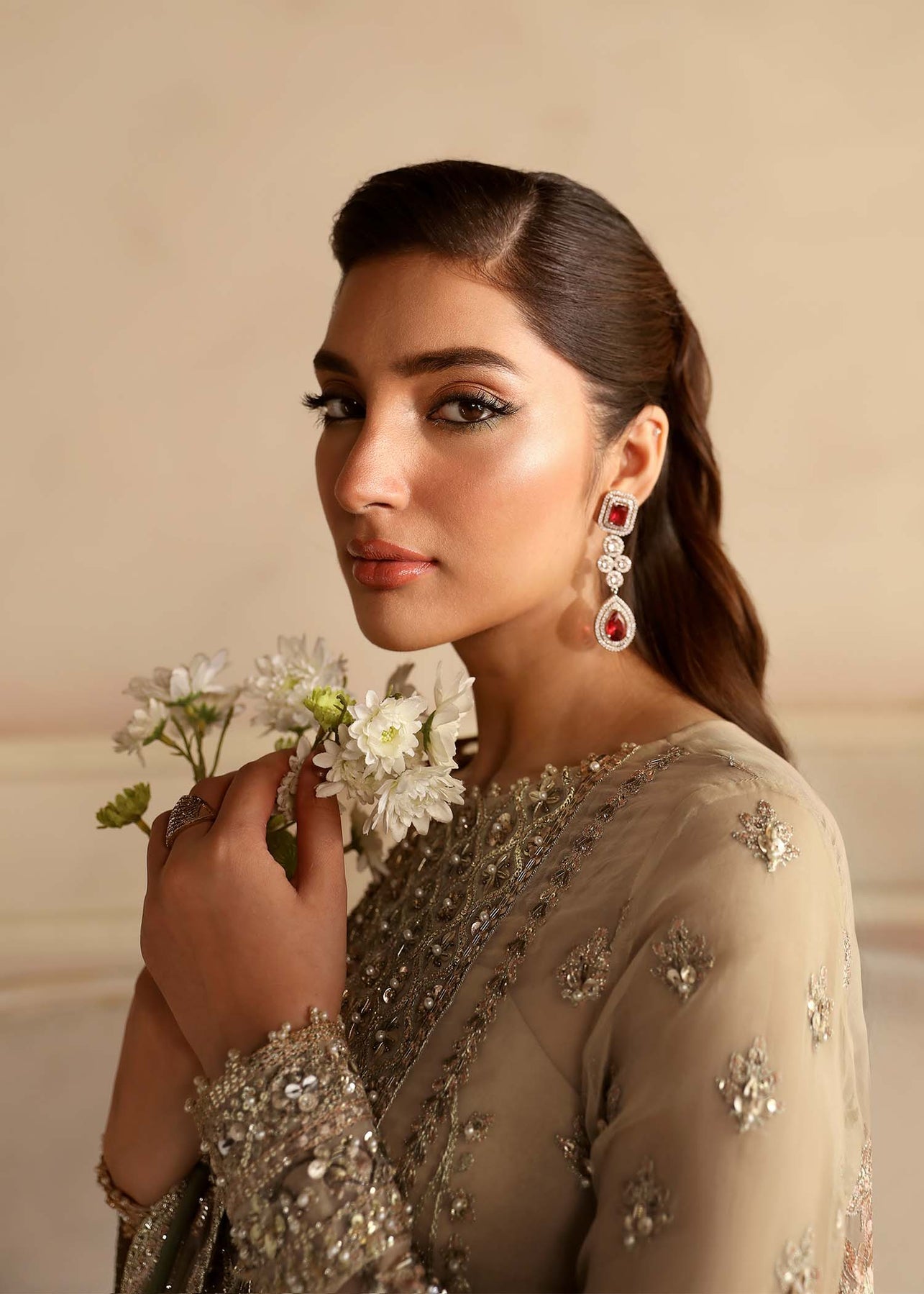 Akbar Aslam | Aleia Luxury Formals | Nacar