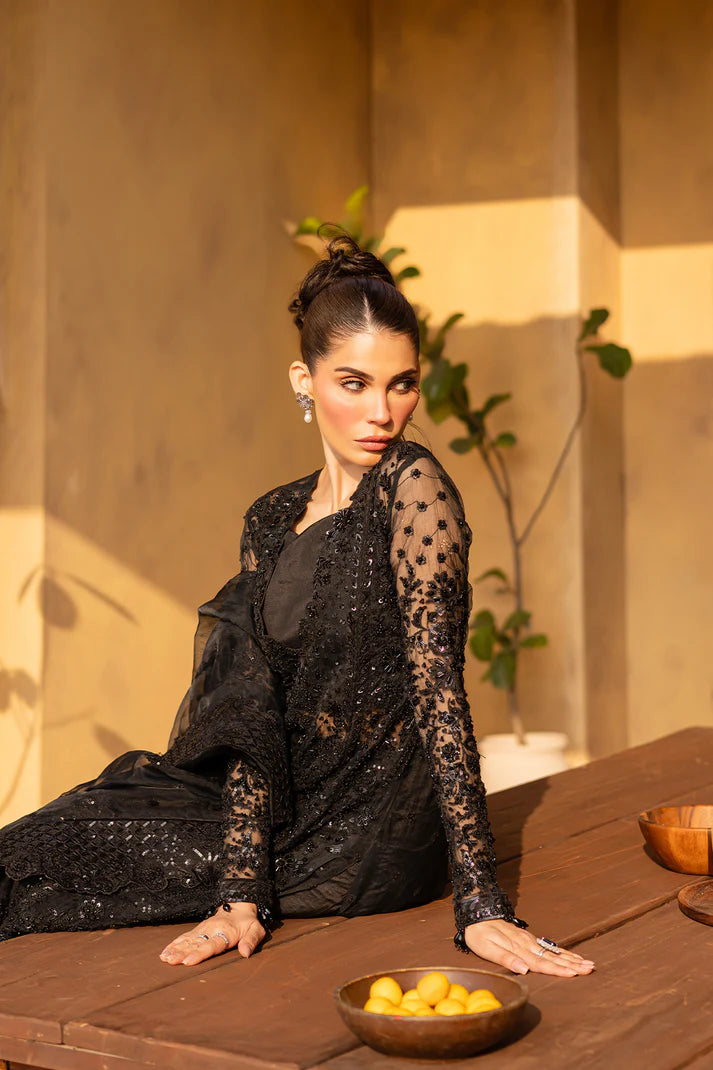 Emaan Adeel | Regalia Luxury Formals | VELVRA