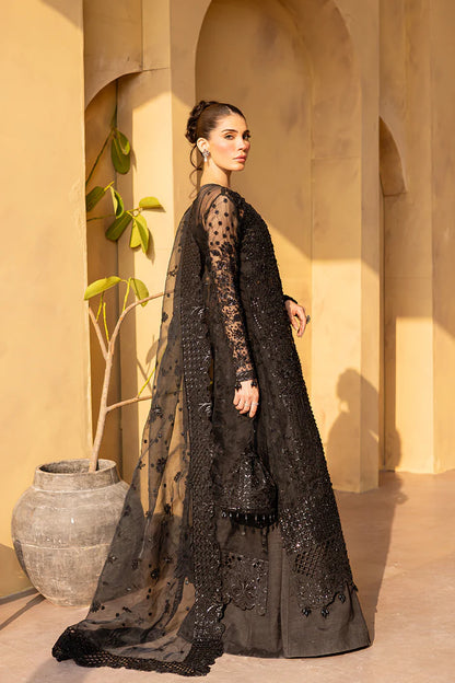 Emaan Adeel | Regalia Luxury Formals | VELVRA