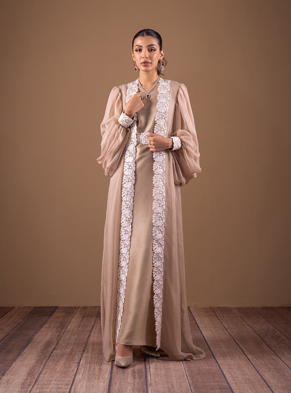 Zainab Chottani | Semi Formals | CHAMPAGNE FLOW