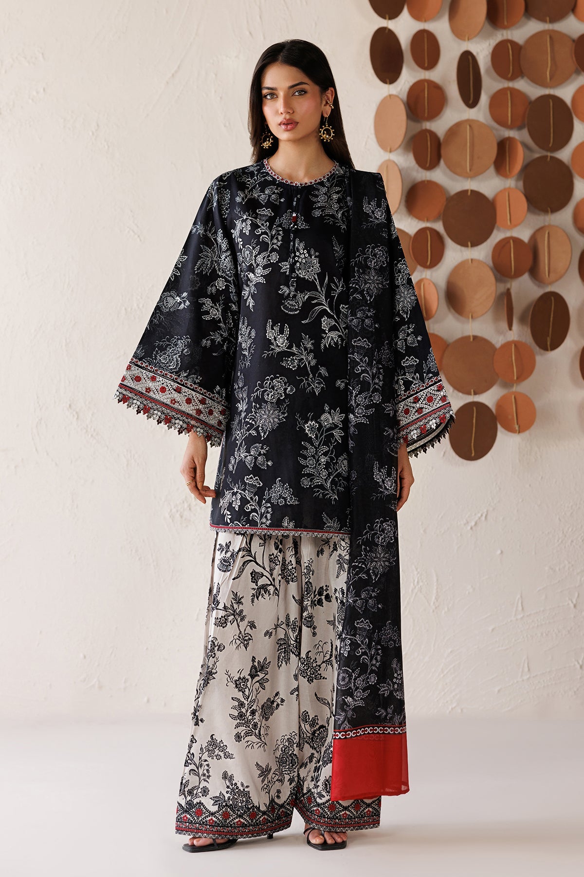 Baroque | Embroidered Lawn | SF-4514