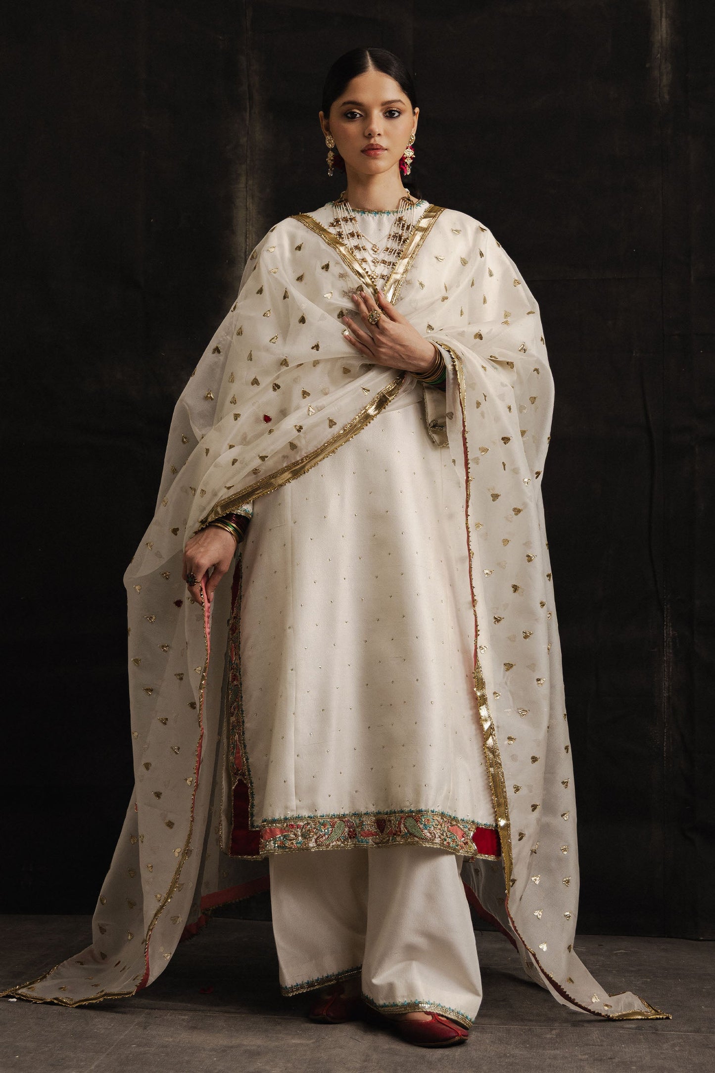 Zara Shahjahan | Studio Portraits | Peepal
