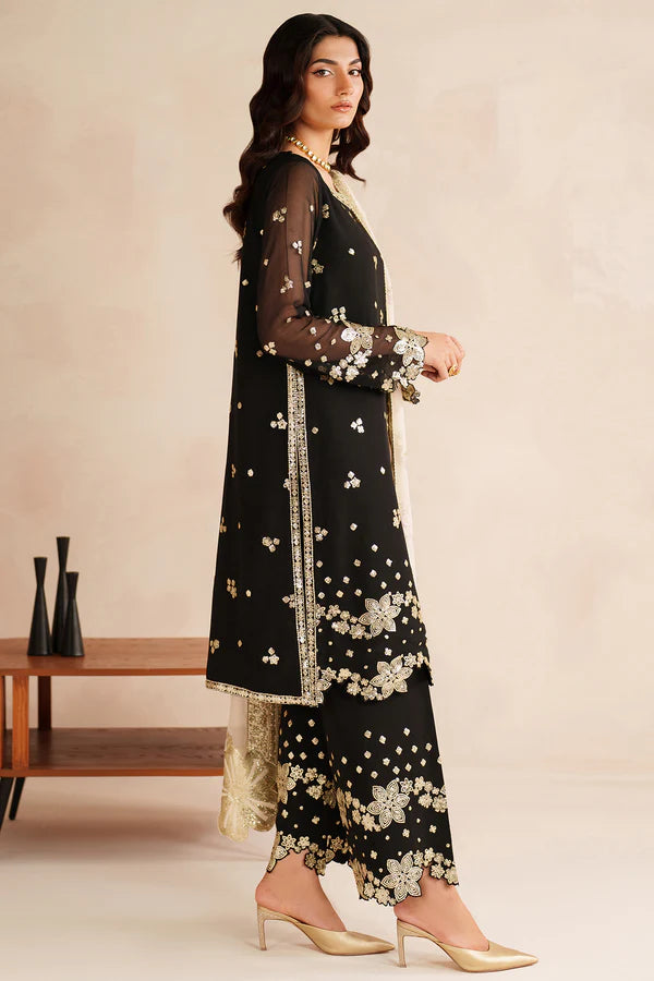 Farasha | STITCHED FORMALS ’26 | Gold Shadow