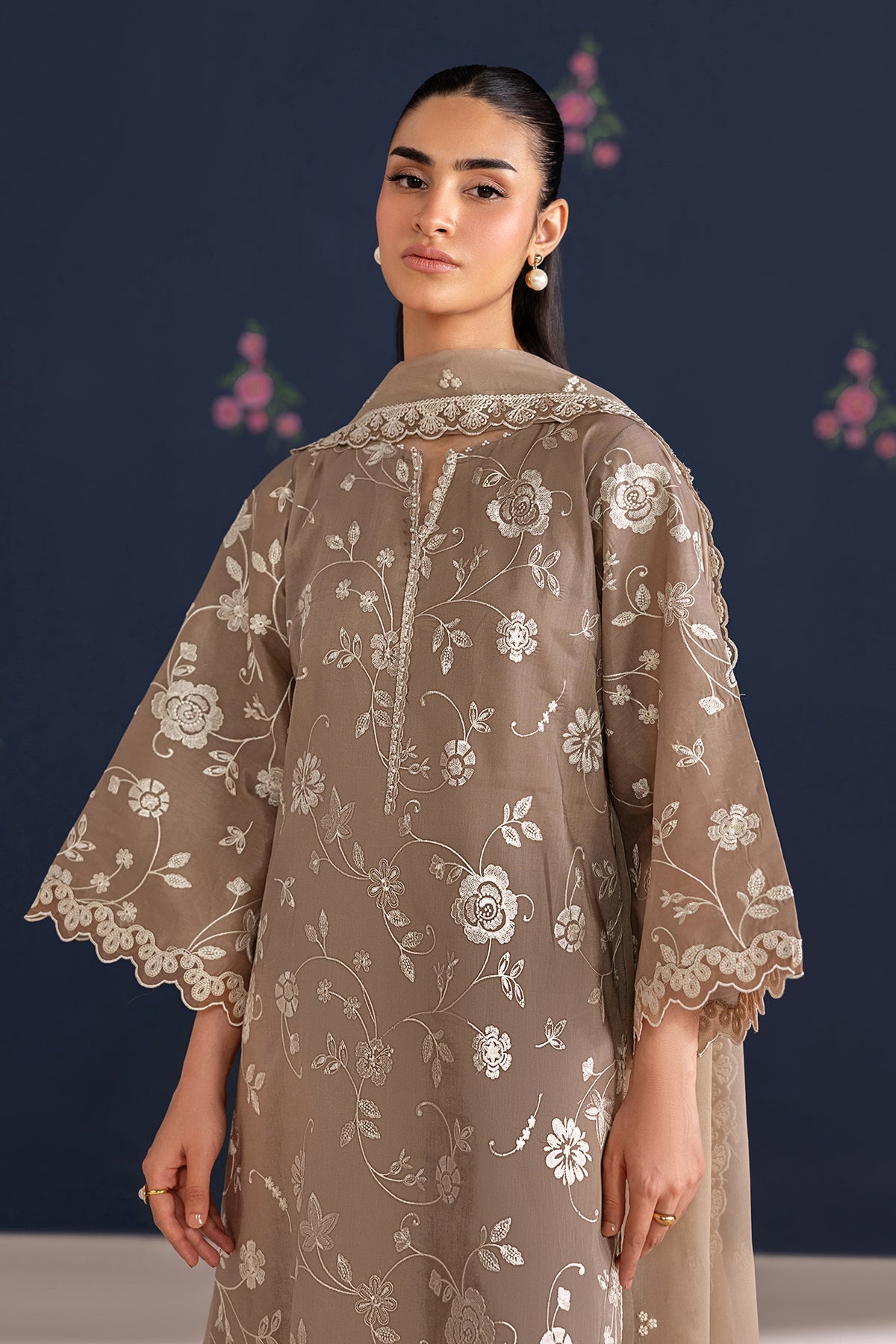 Baroque | Embroidered Lawn | SF-4467