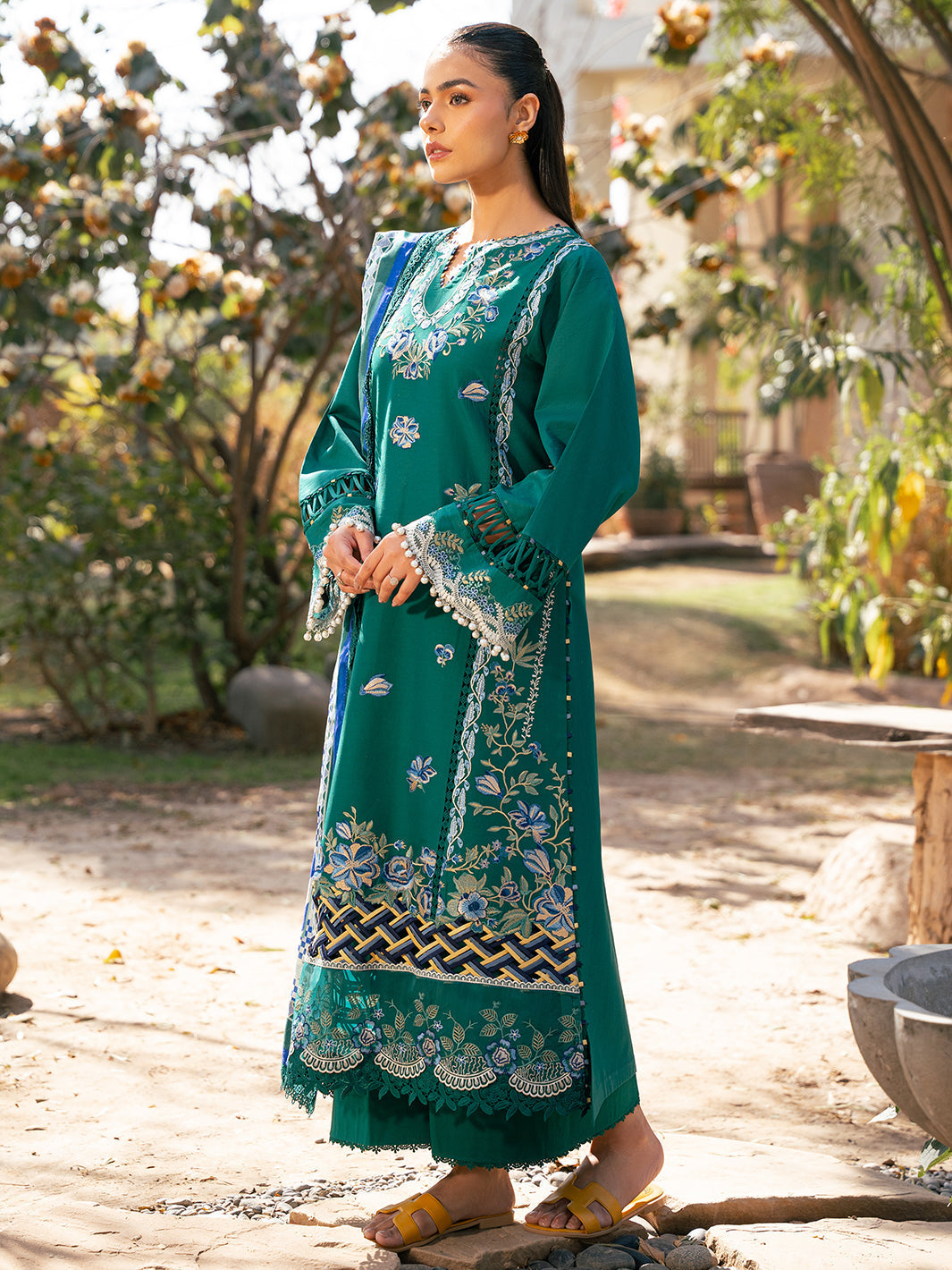 Bin Ilyas | Hazel Printed Lawn 25 | 2077 - A
