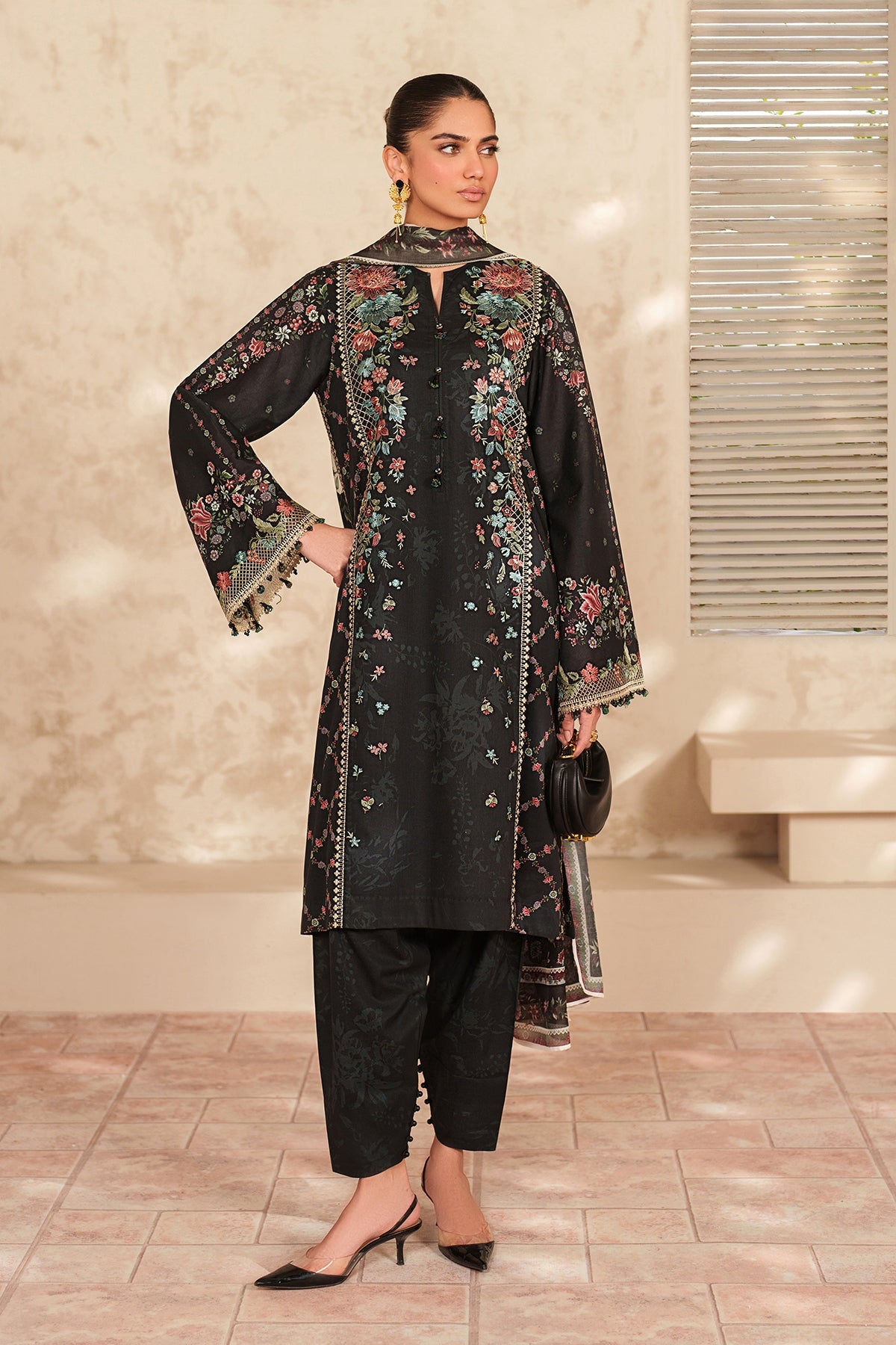 Baroque | Embroidered Lawn | SF-4415