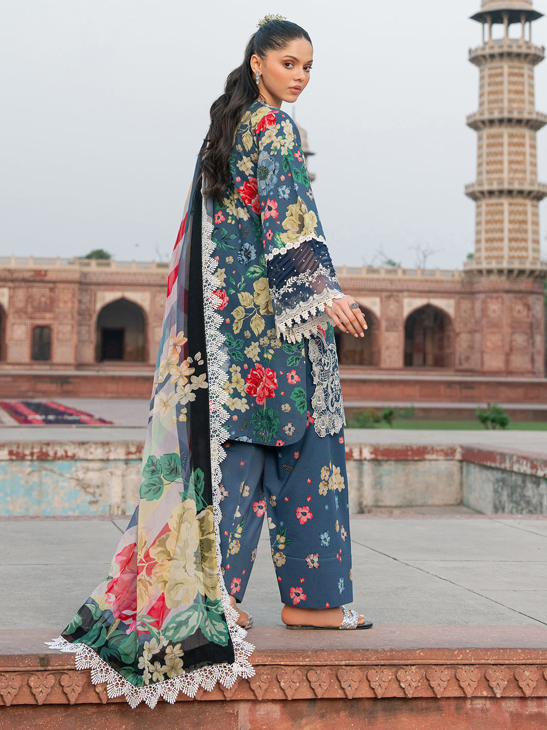 Bin Ilyas | Naqsh Naaz Luxury Lawn 25 | 2081 - B