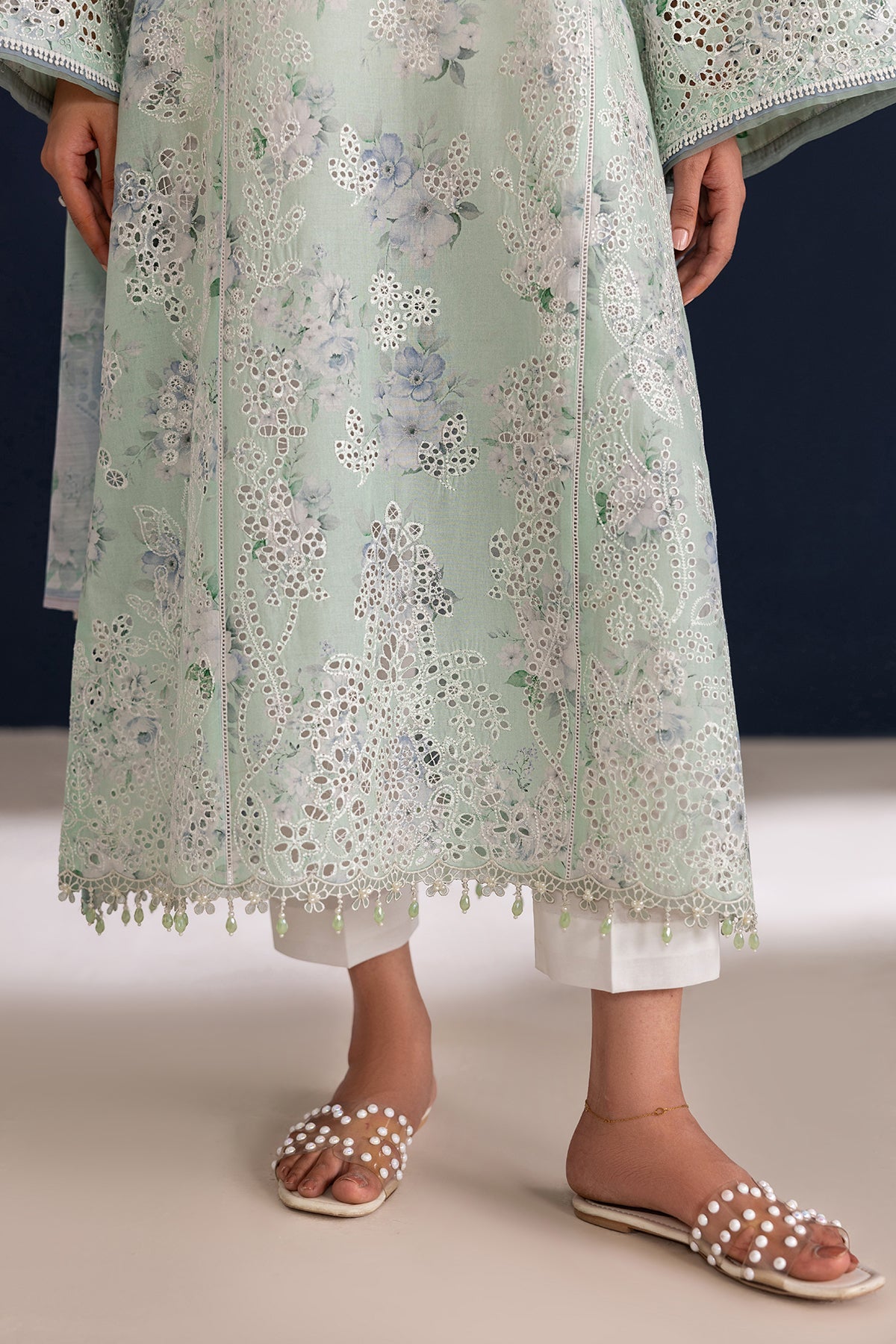 Baroque | Embroidered Lawn | SF-4469