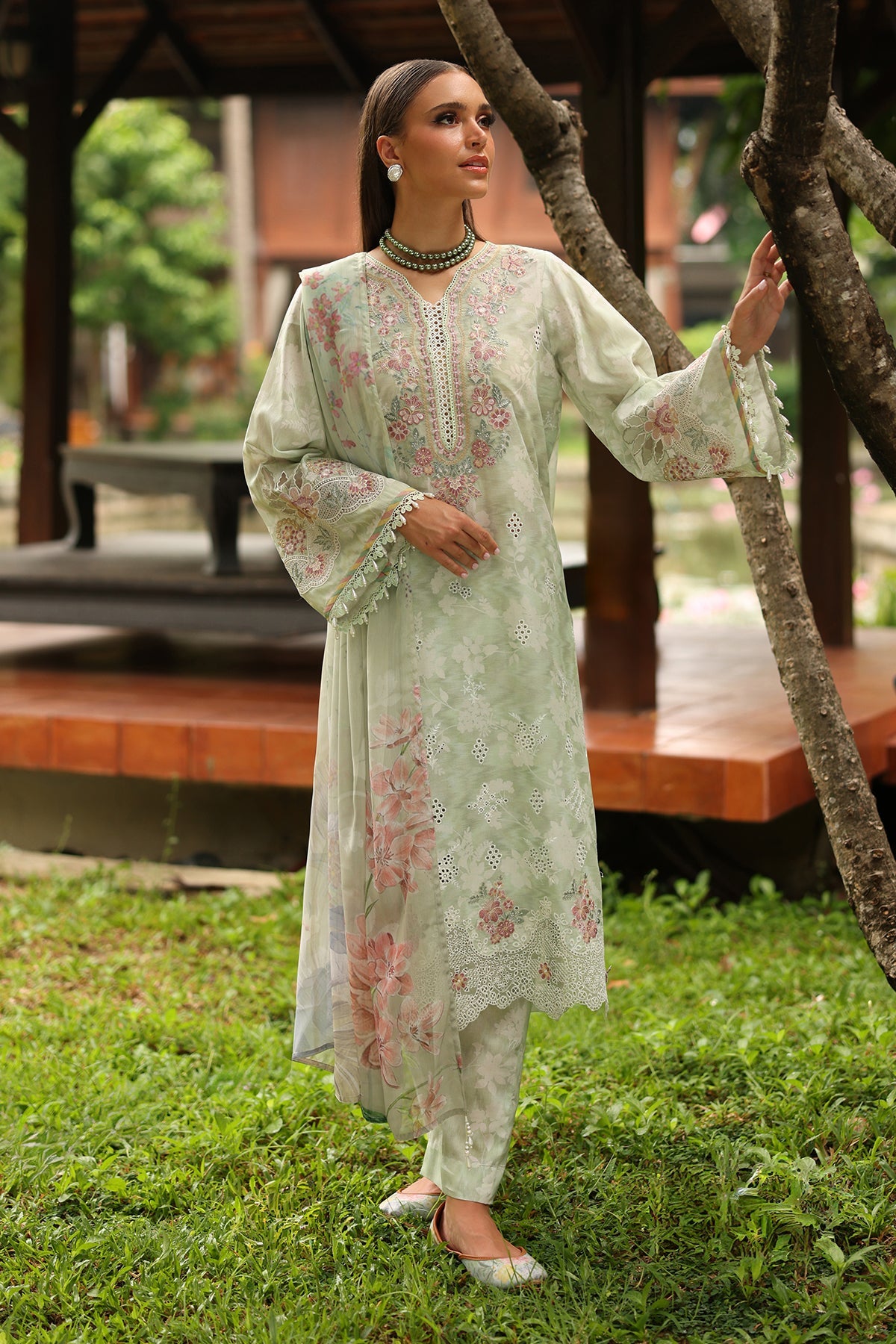 Baroque | Embroidered Lawn | SF-4249