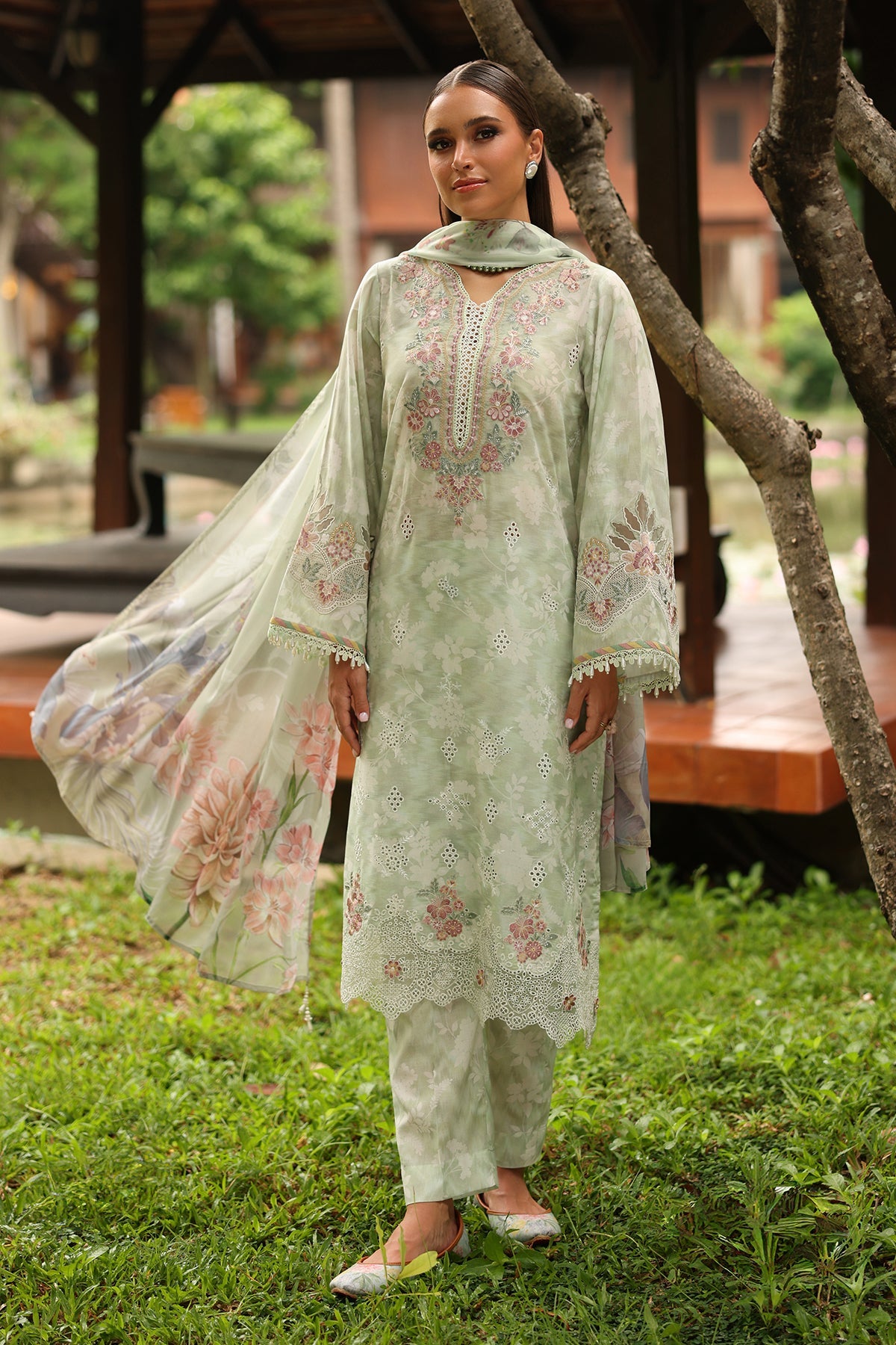 Baroque | Embroidered Lawn | SF-4249