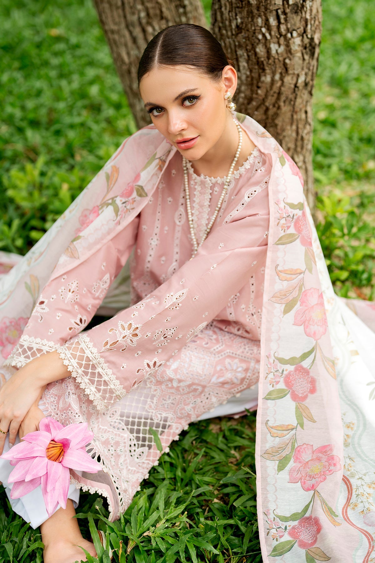 Baroque | Embroidered Lawn | SF-4264