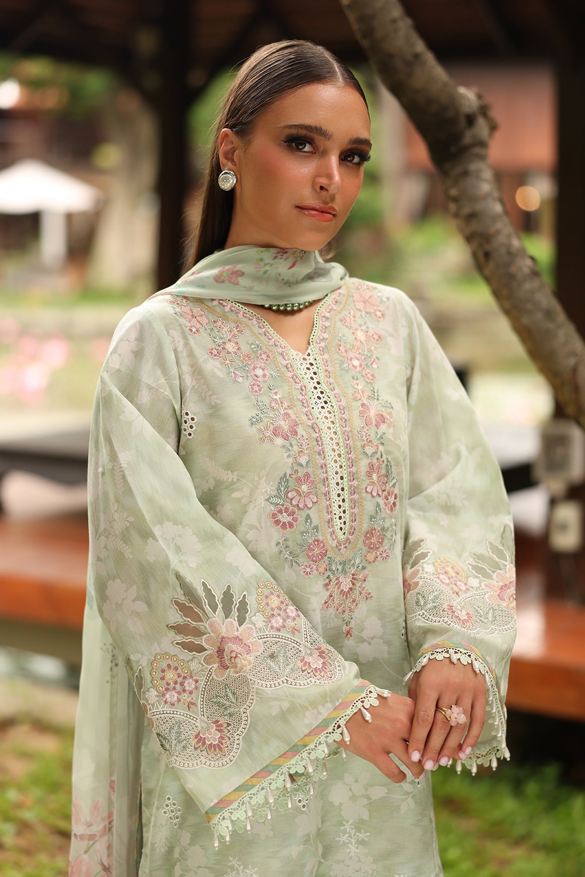 Baroque | Embroidered Lawn | SF-4249
