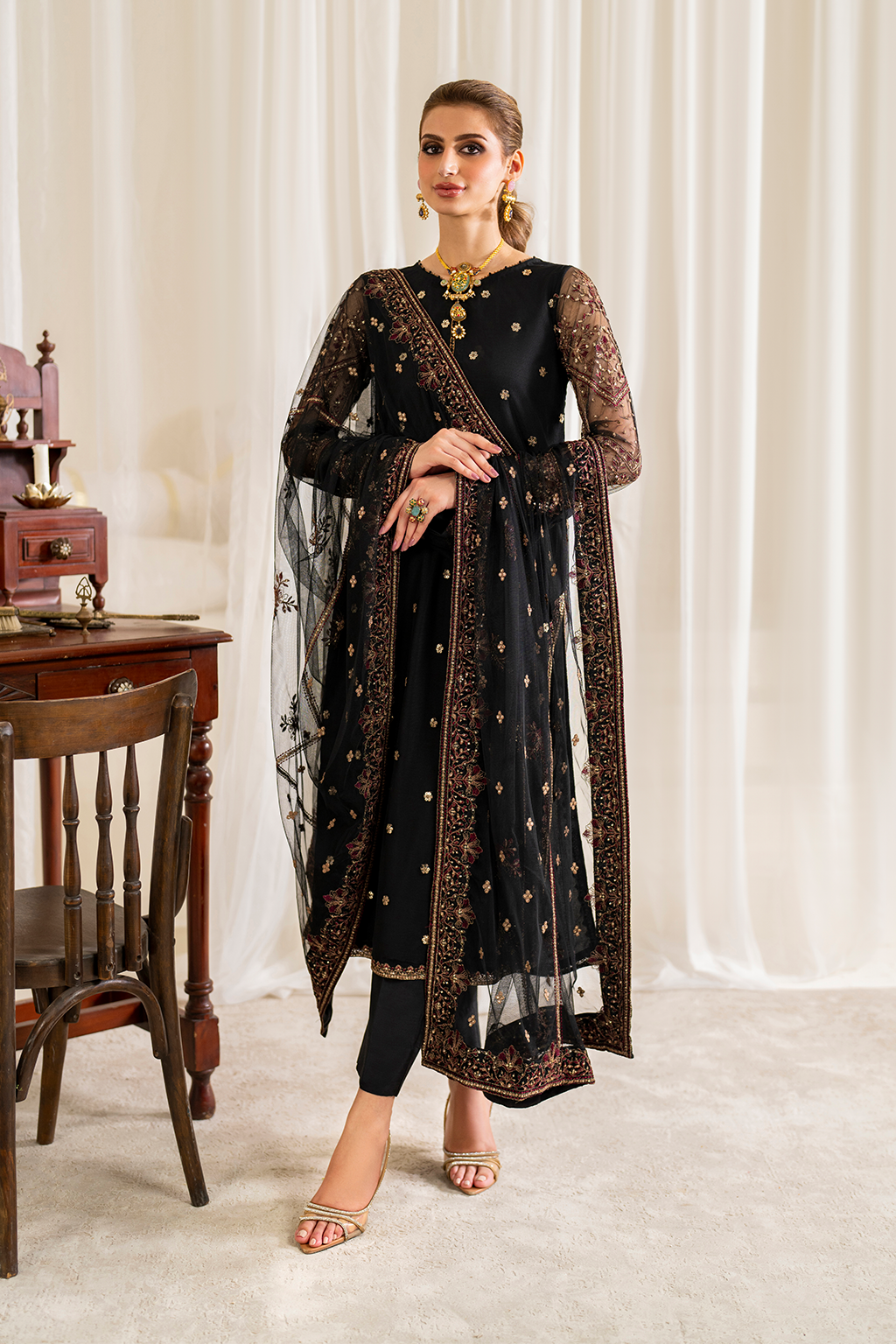 Iznik | Formal Wear | UE-288