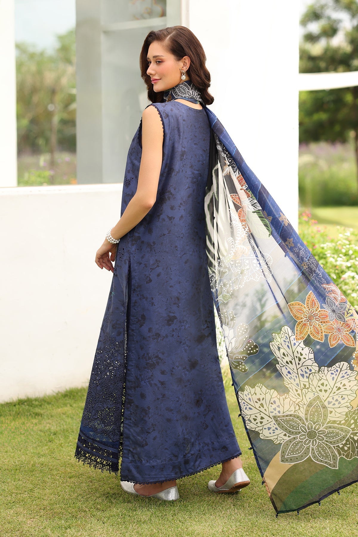Baroque | Embroidered Lawn | SF-4227