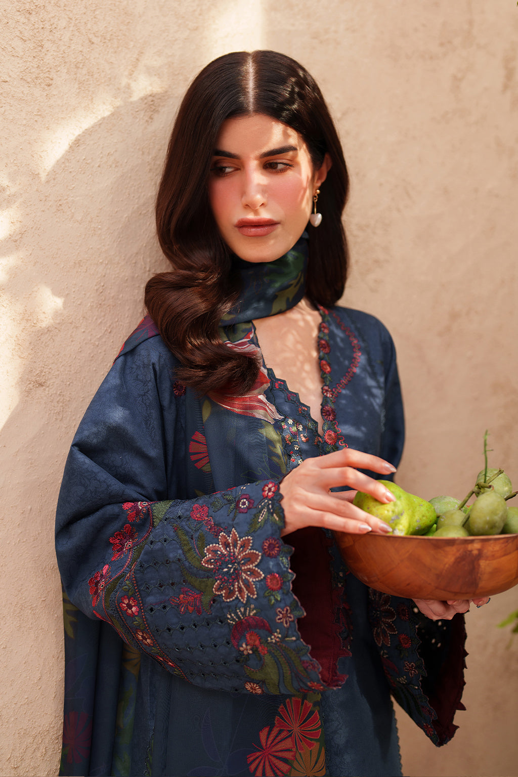 Iznik | Eid Lawn | EL-01 Embroidered Lawn