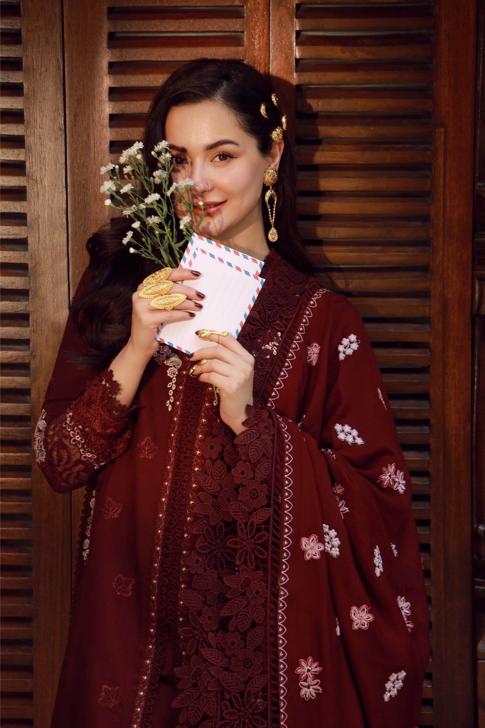 Maryam Hussain | Winter Shawl 25 | Taali