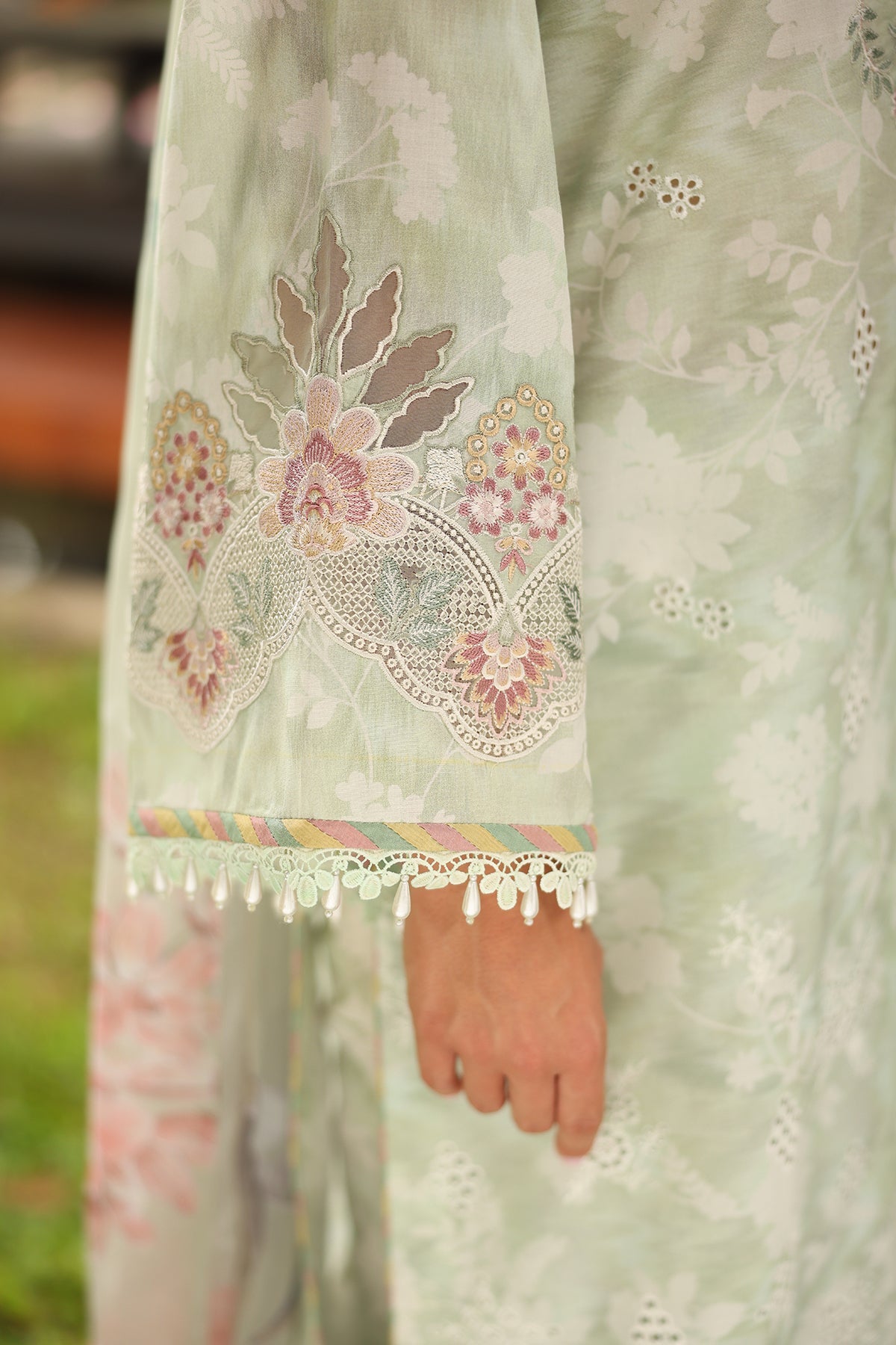 Baroque | Embroidered Lawn | SF-4249