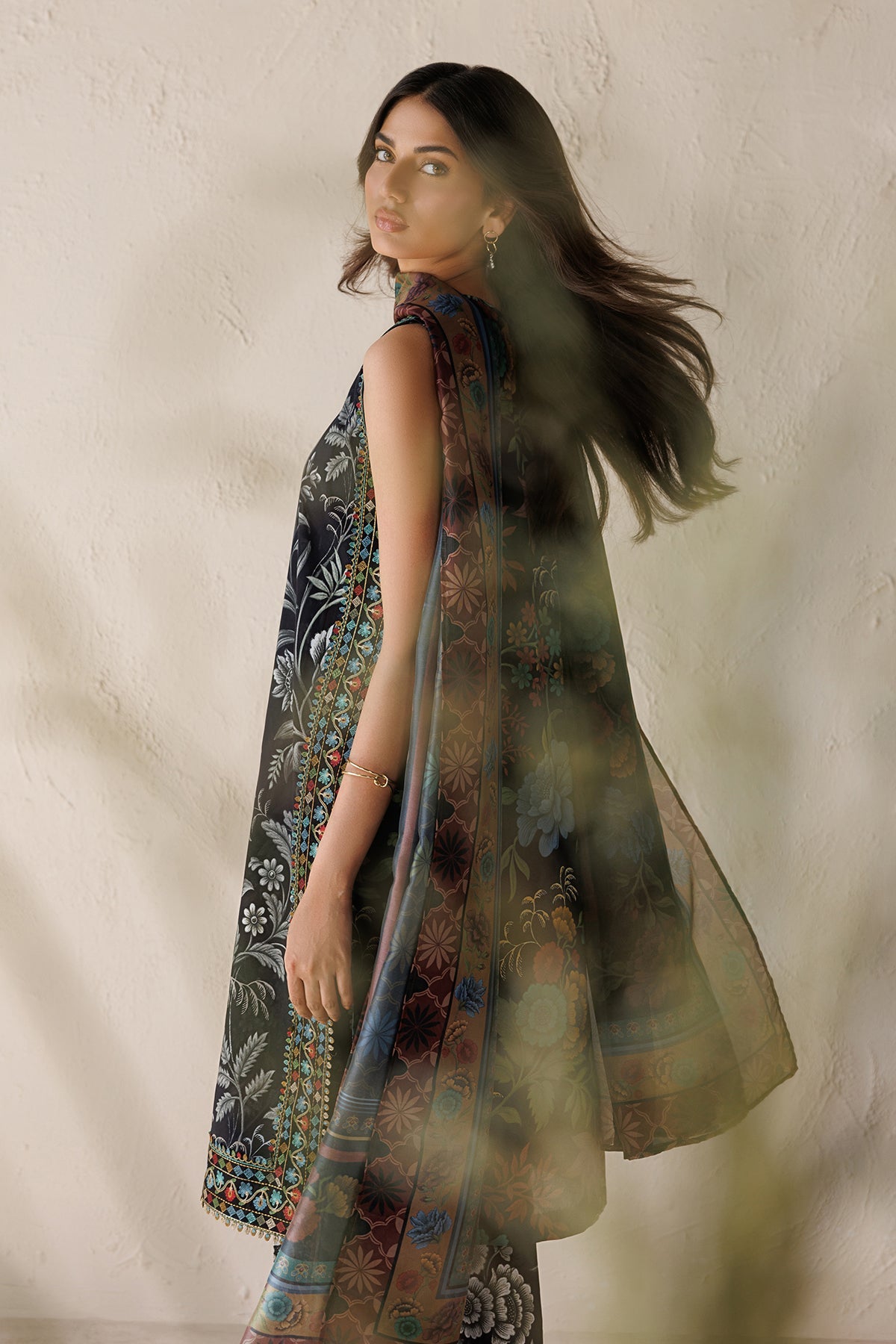 Baroque | Embroidered Lawn | SF-4516