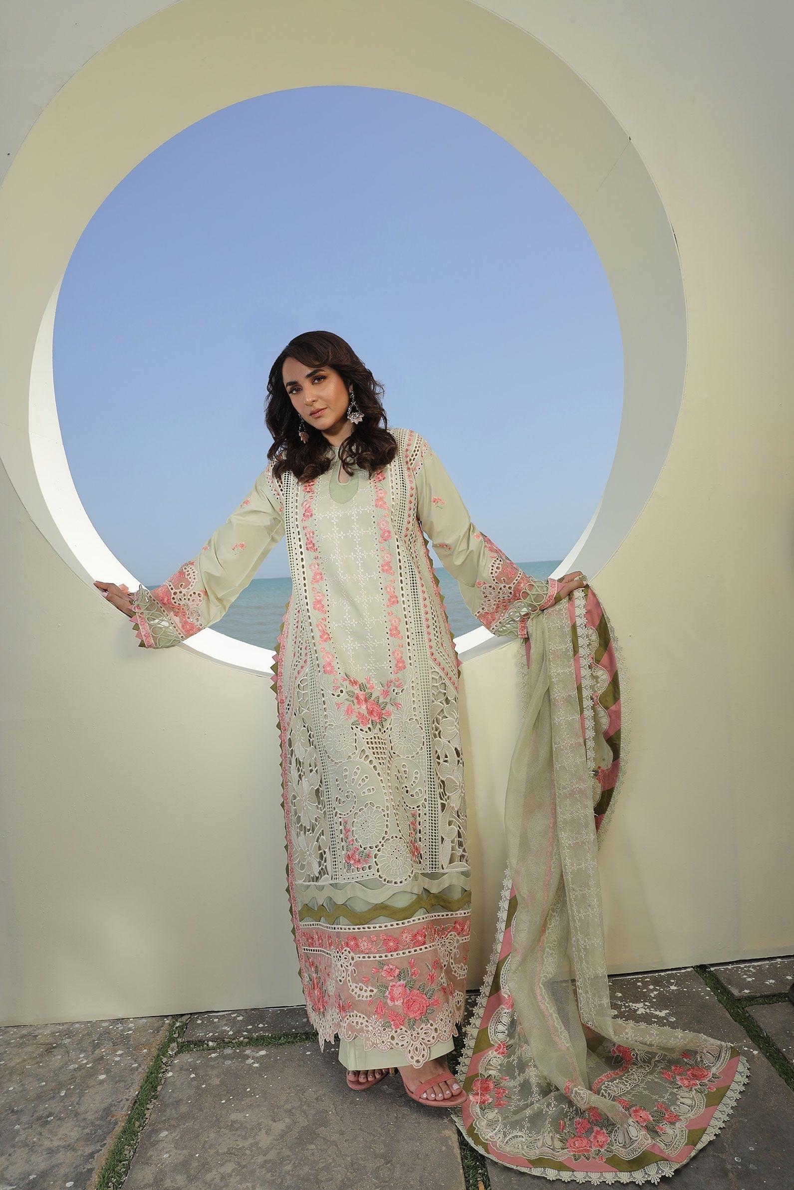 Maryam Hussain | Luxury Lawn 24 | HAVANA - House Of Anaya