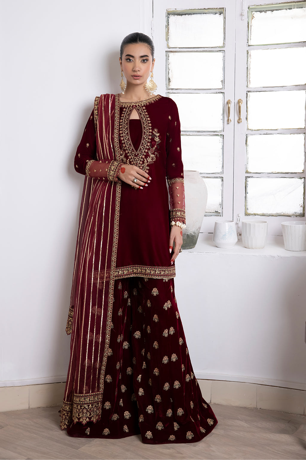 IZNIK | IV-26 MARASIM - Riwayat-e-khas