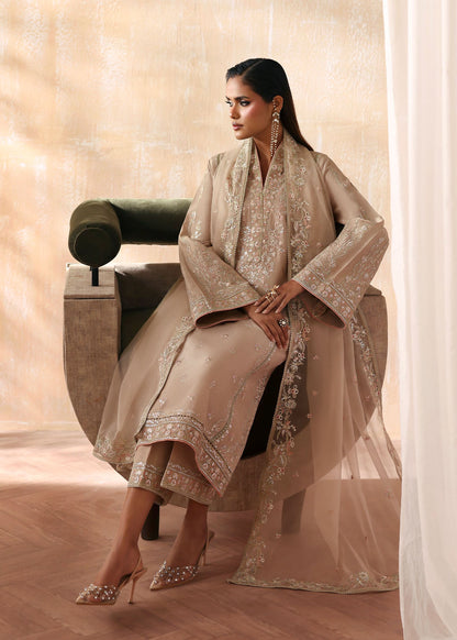 Kanwal Malik | Rea Luxury Pret'26 | Hooria