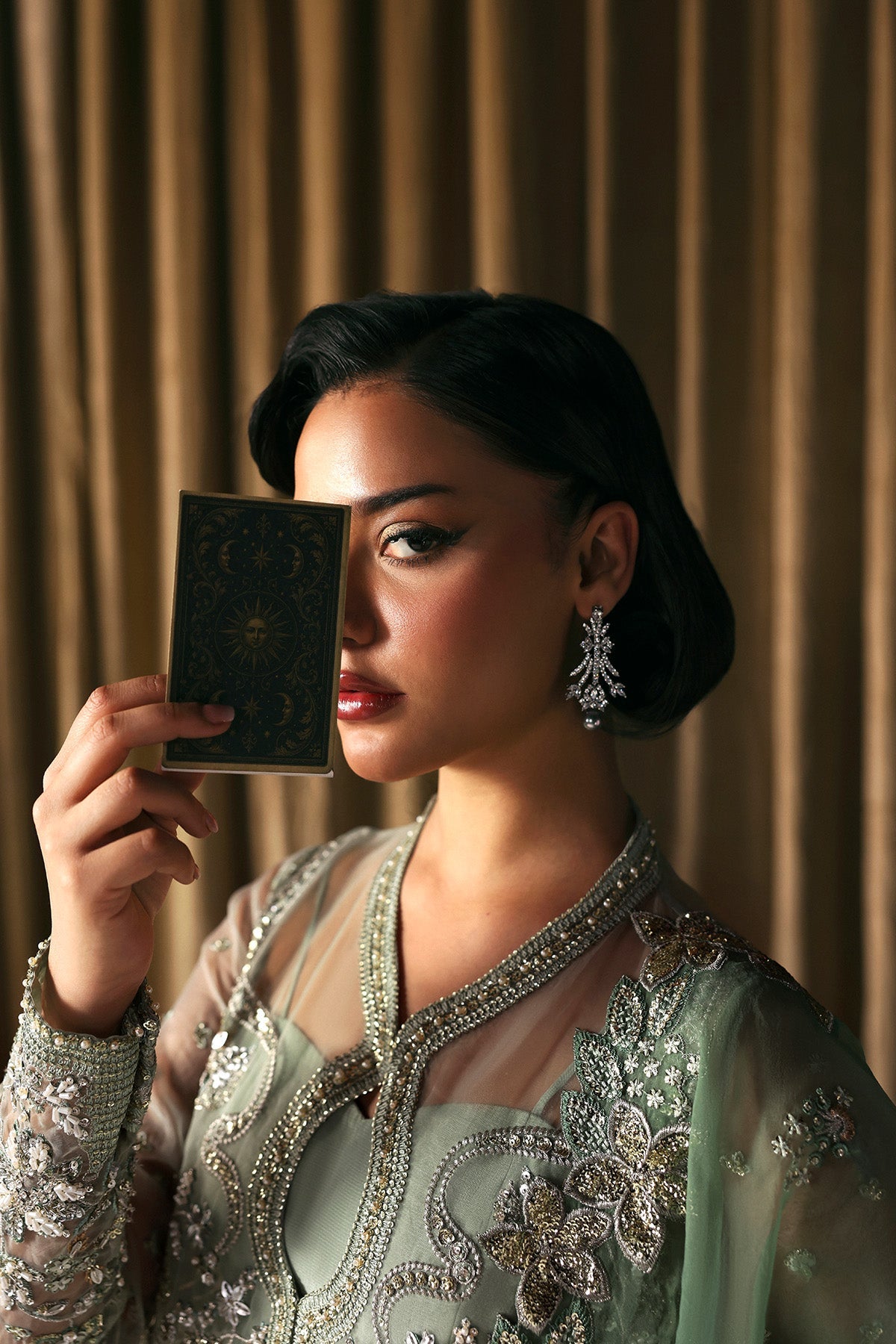 Afrozeh | La Fuchsia '26 | Fortune teller - Image 4