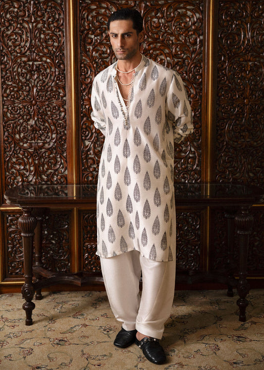 Hussain Rehar | Basic Not Basic | Ivy