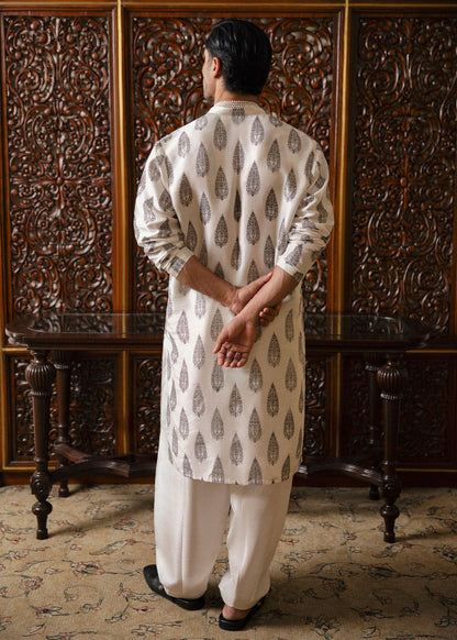 Hussain Rehar | Basic Not Basic | Ivy