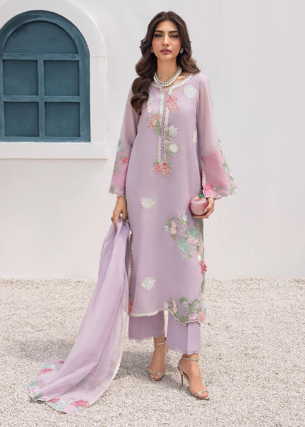 Saira Shakira | Rosea Casual Pret 25 | Irisé