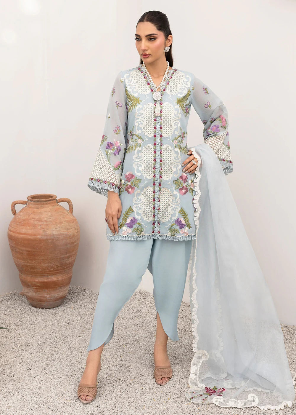 Saira Shakira | Rosea Casual Pret 25 | Mirae