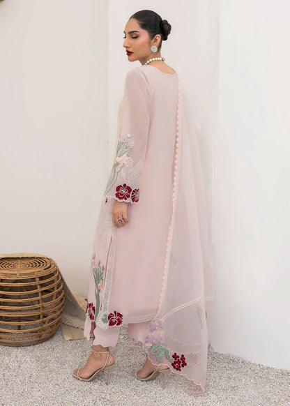 Saira Shakira | Rosea Casual Pret 25 | Petaline