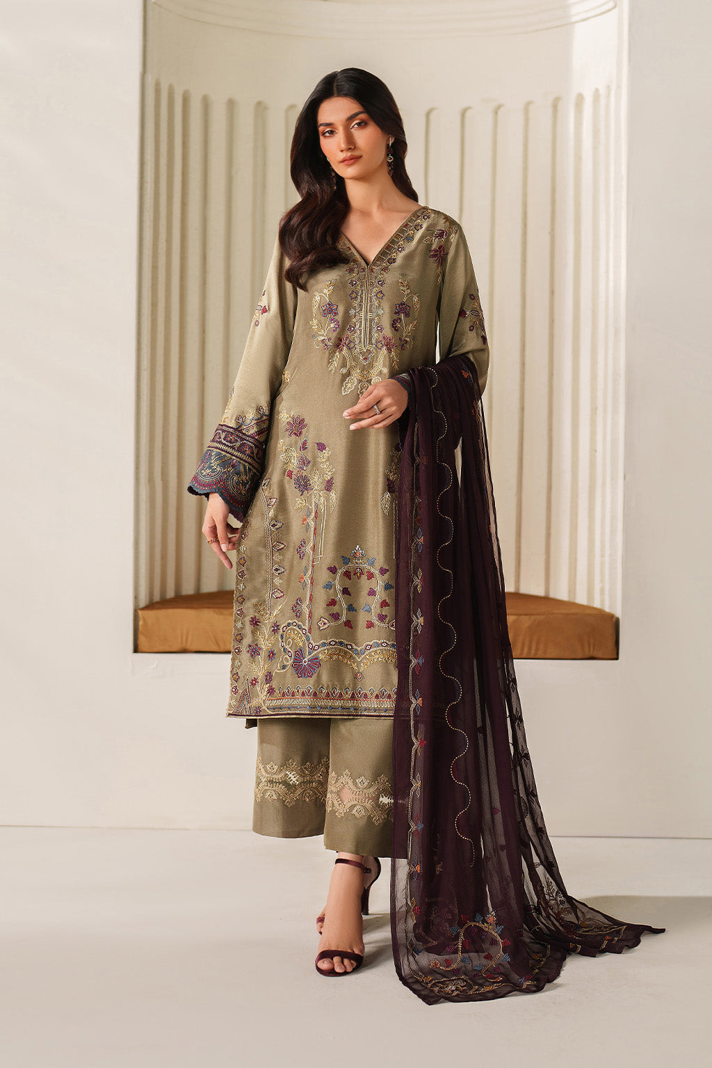 Iznik | Exclusive Formals | UE-614 Embroidered Ramen Silk