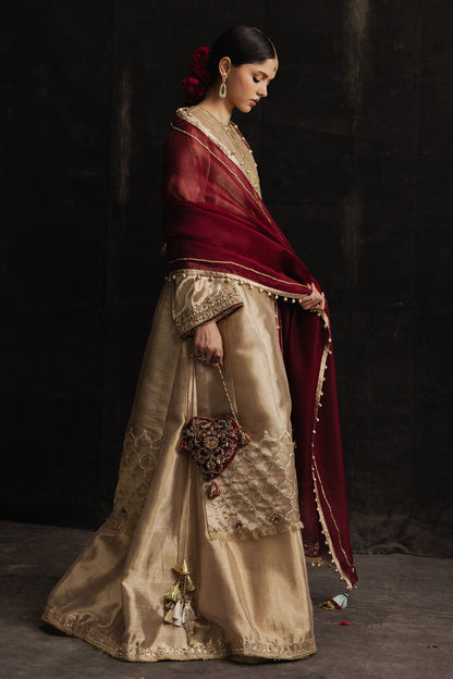 Zara Shahjahan | Studio Portraits | Zariyab