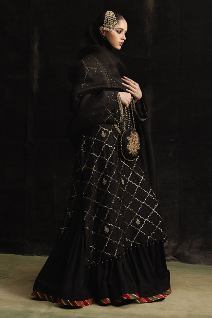 Zara Shahjahan | Studio Portraits | Kubra