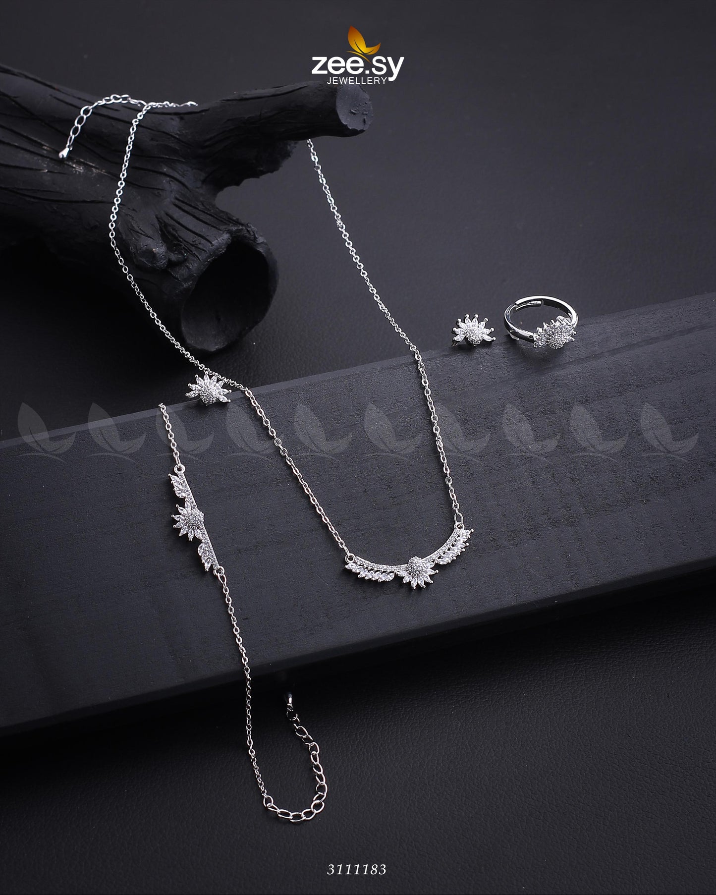 Sparrow Pendant - Libasekhas